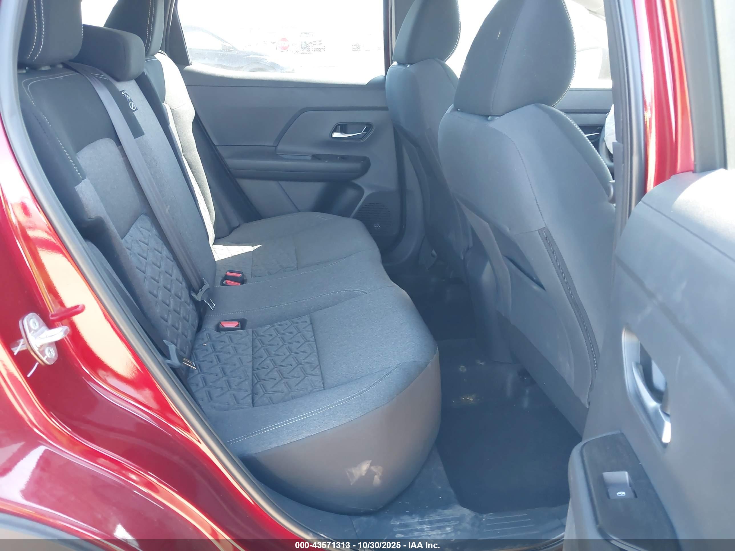 NISSAN KICKS image 8