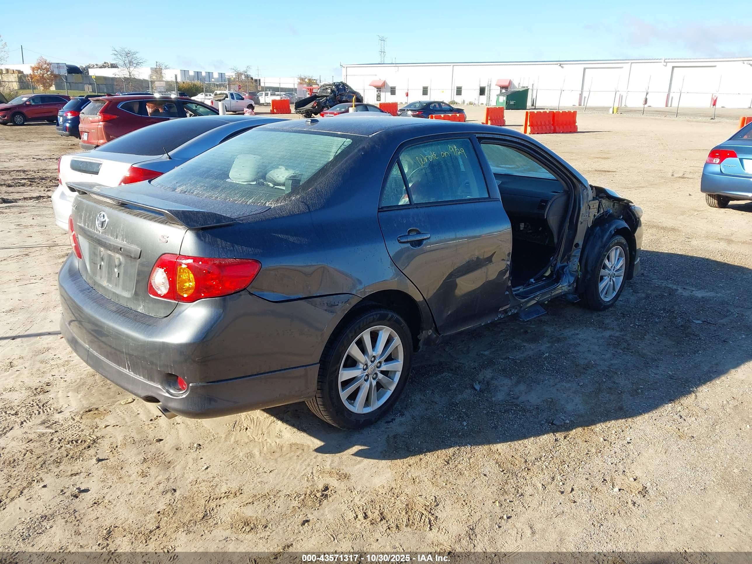 TOYOTA COROLLA image 4