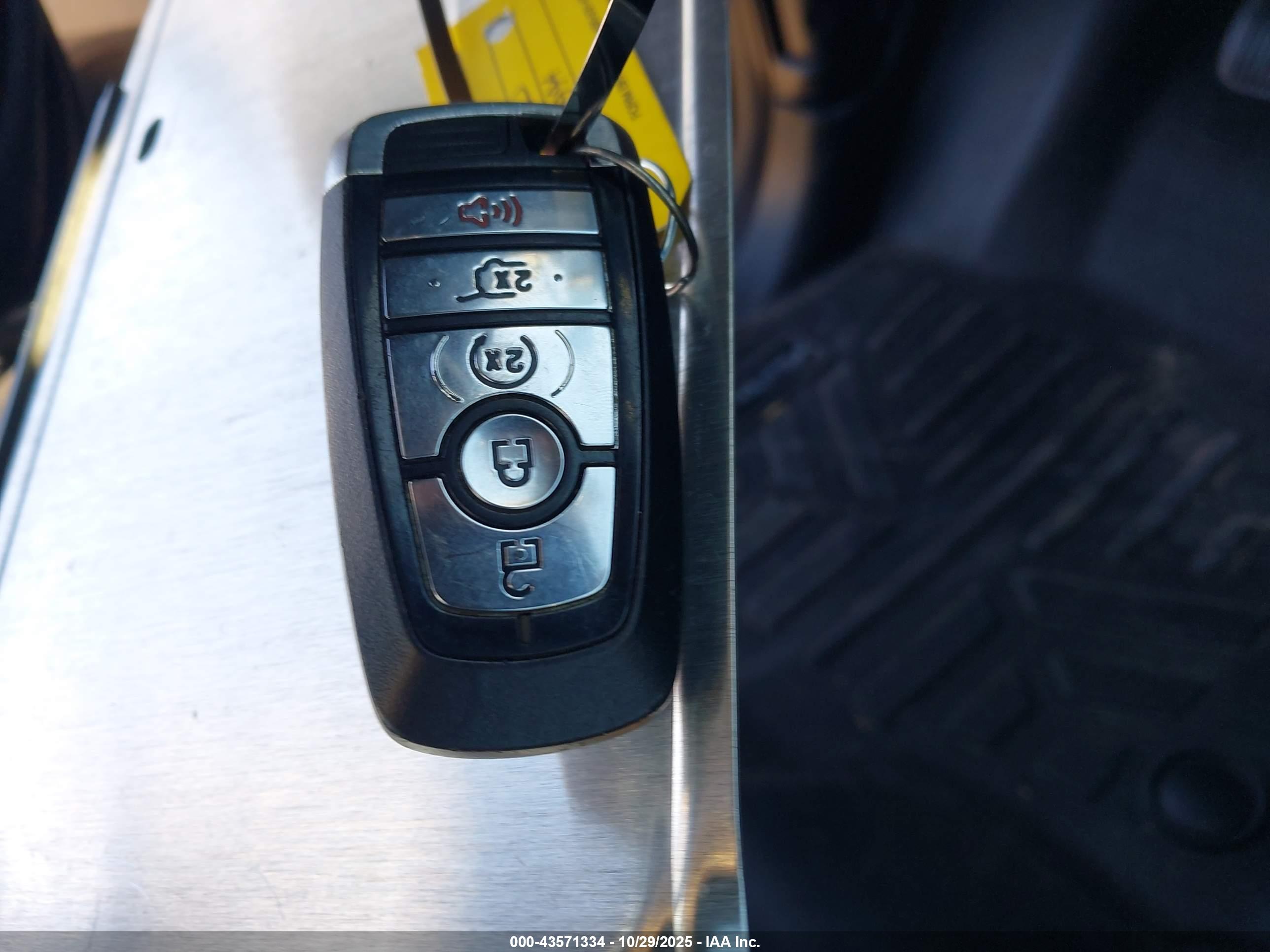 FORD EXPEDITION image 11