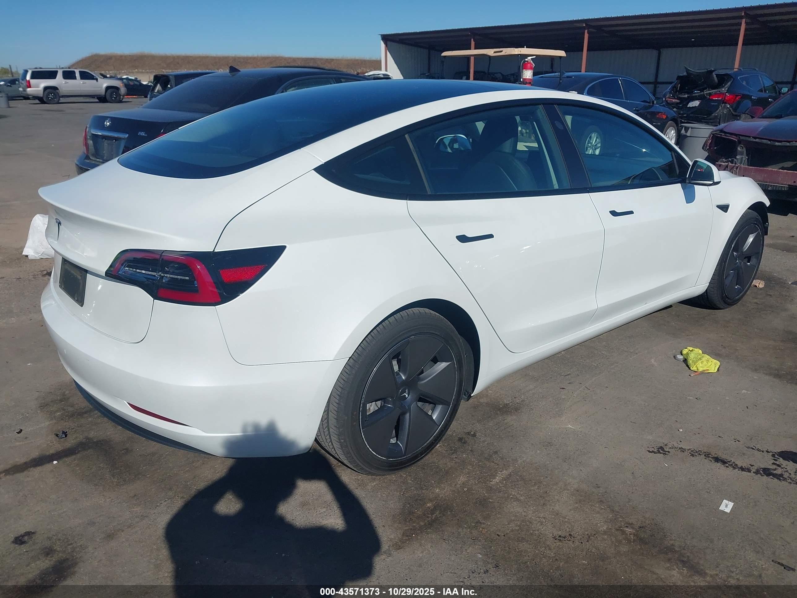 TESLA MODEL image 4