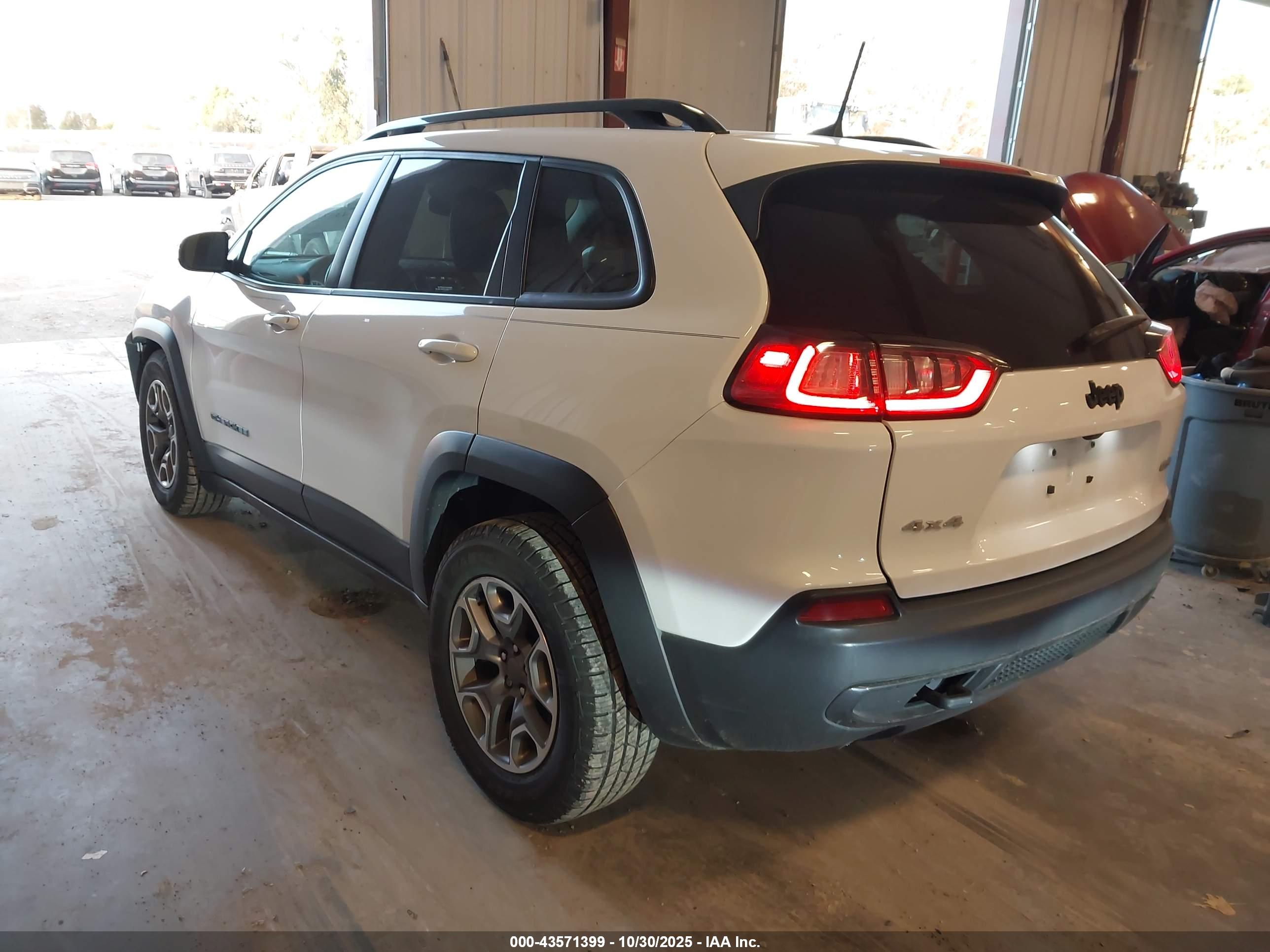 JEEP CHEROKEE image 3
