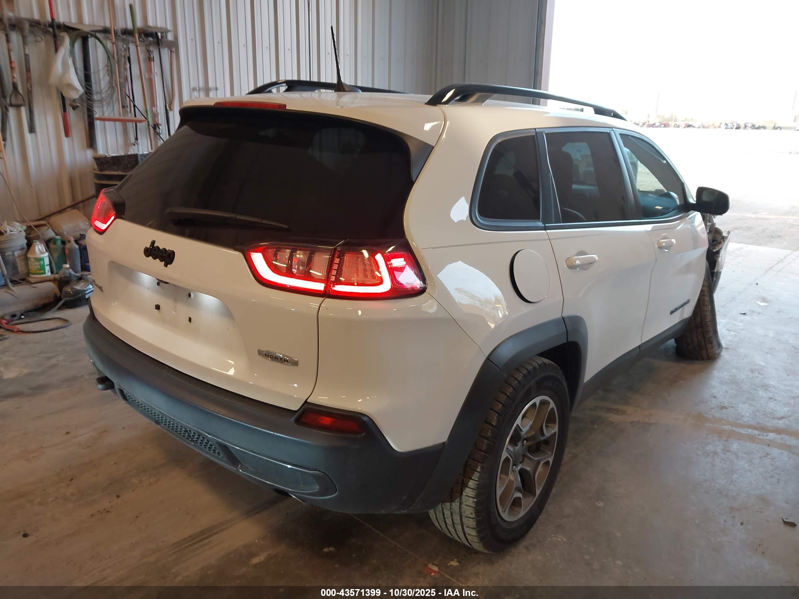 JEEP CHEROKEE image 4