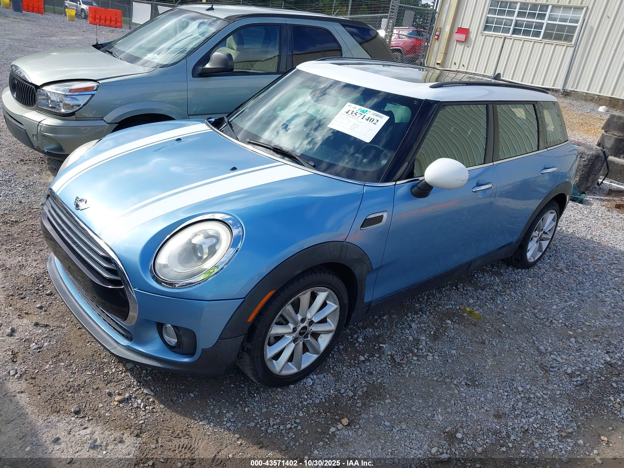MINI CLUBMAN image 2