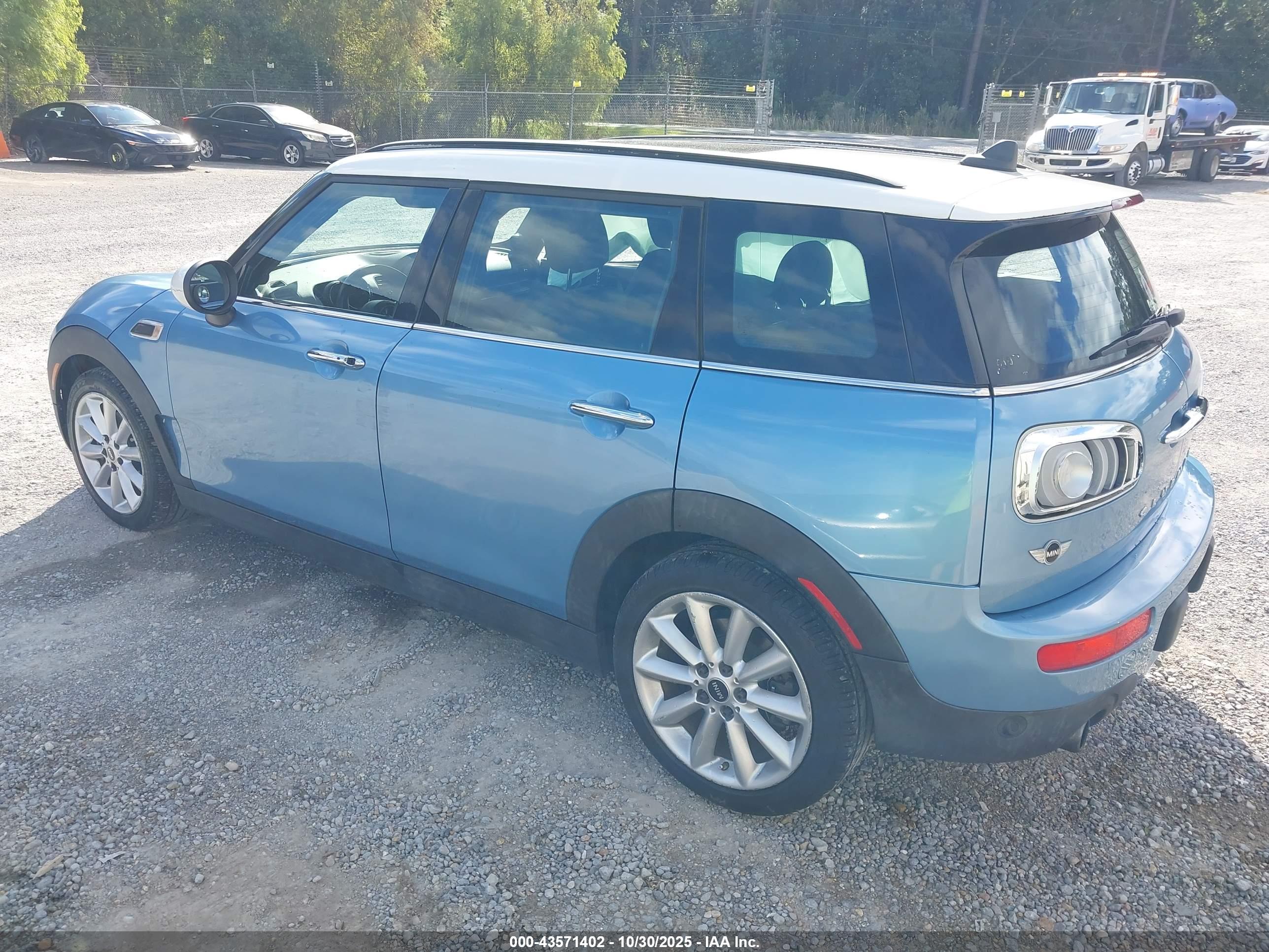 MINI CLUBMAN image 3