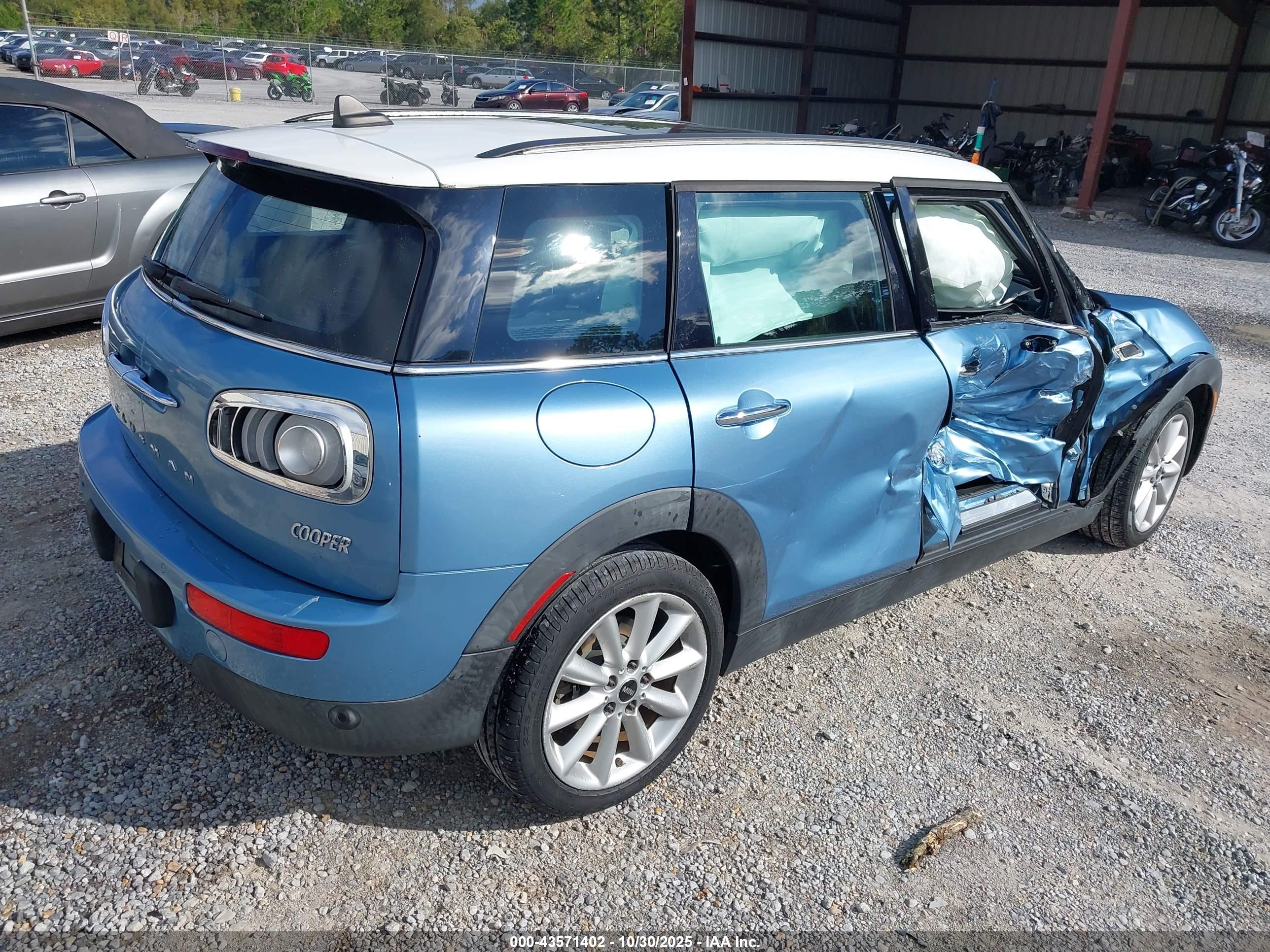 MINI CLUBMAN image 4