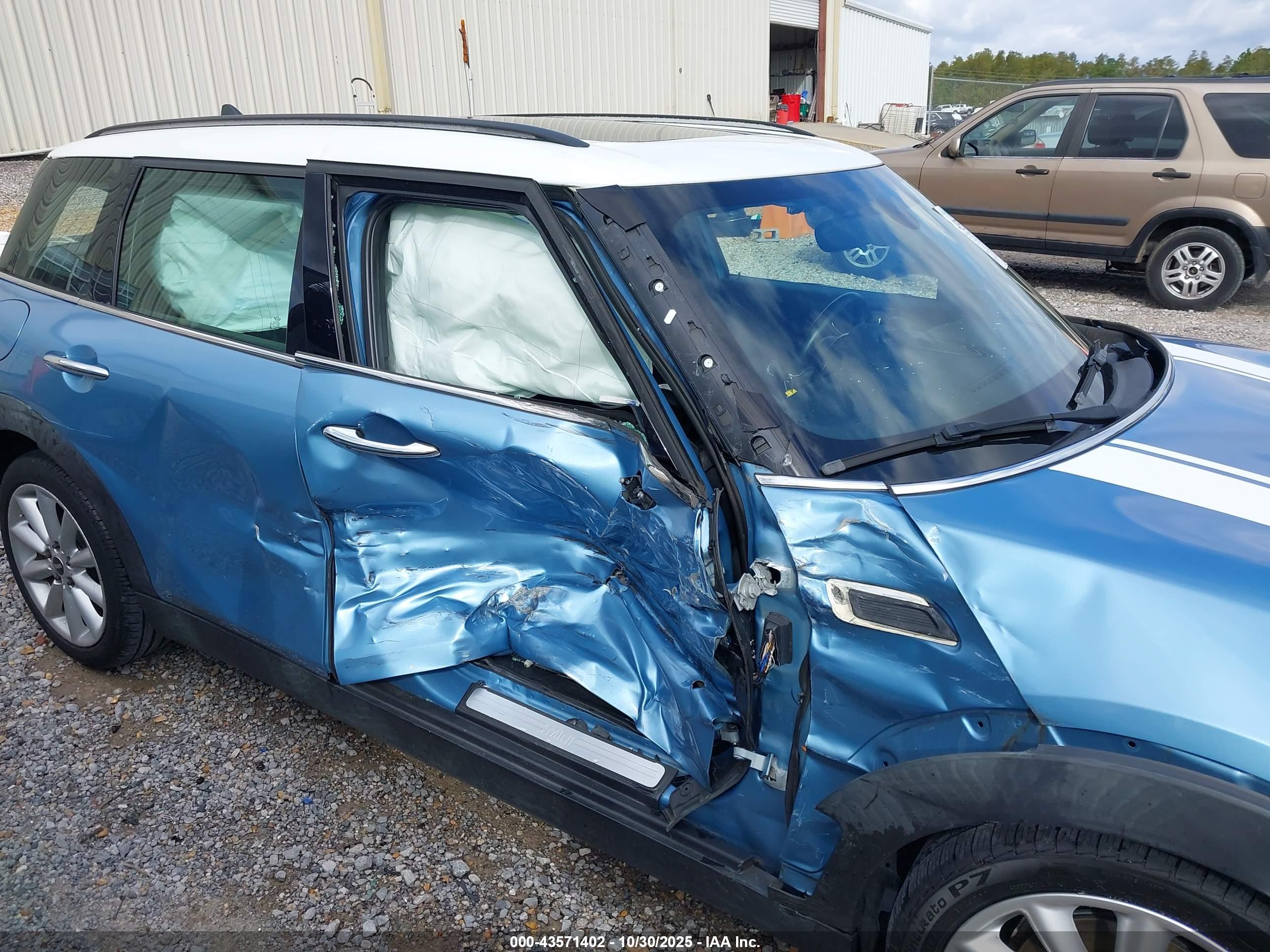 MINI CLUBMAN image 6