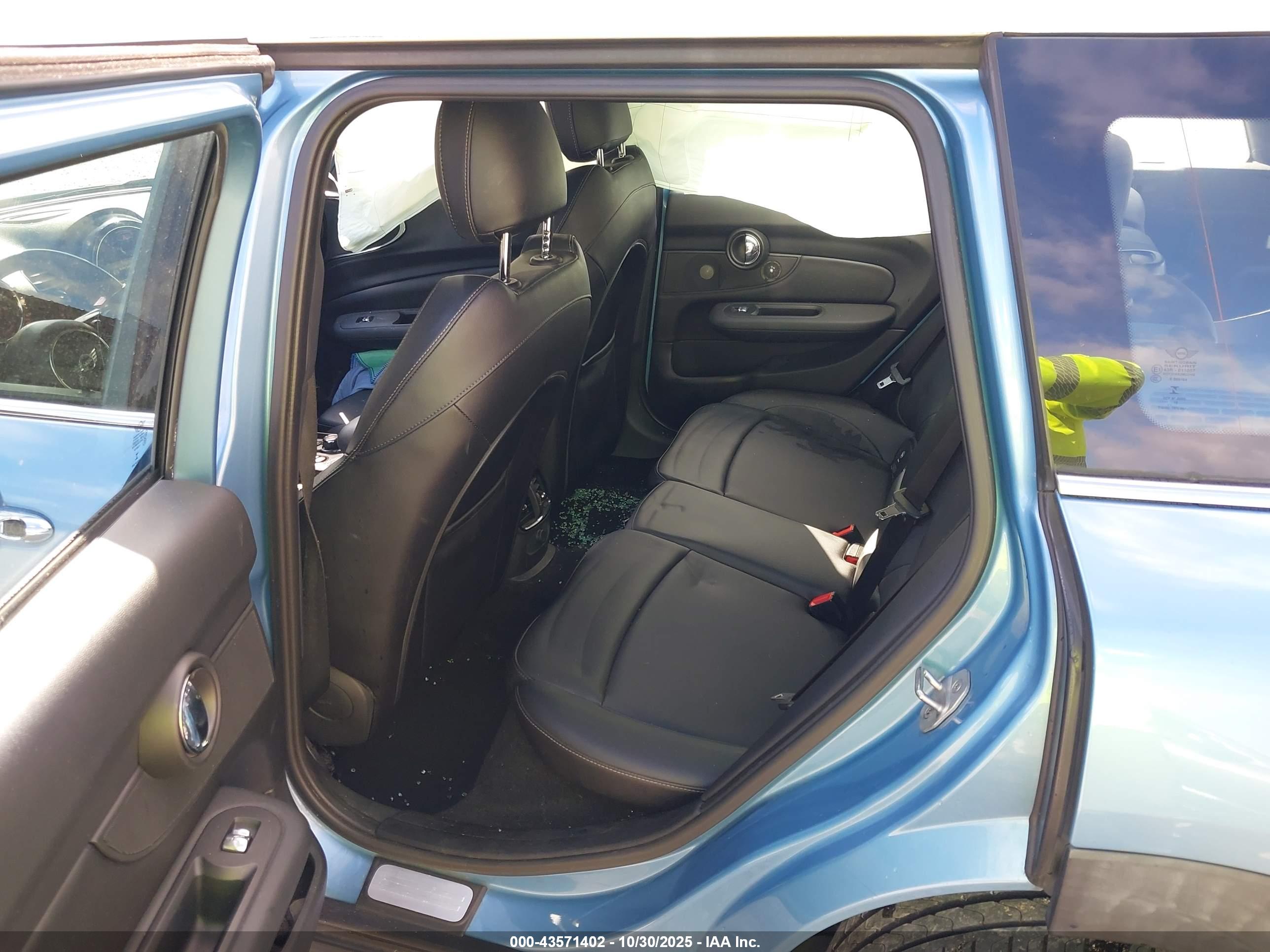 MINI CLUBMAN image 8