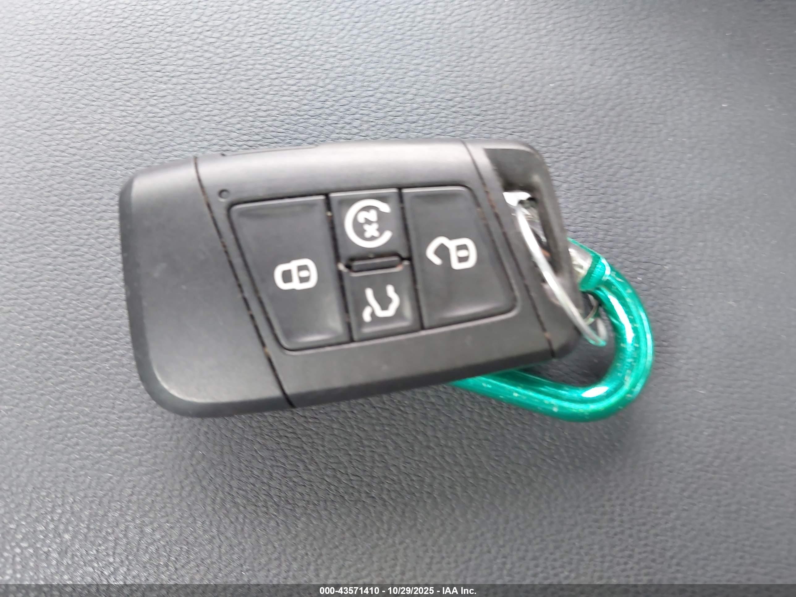 VOLKSWAGEN TAOS image 11