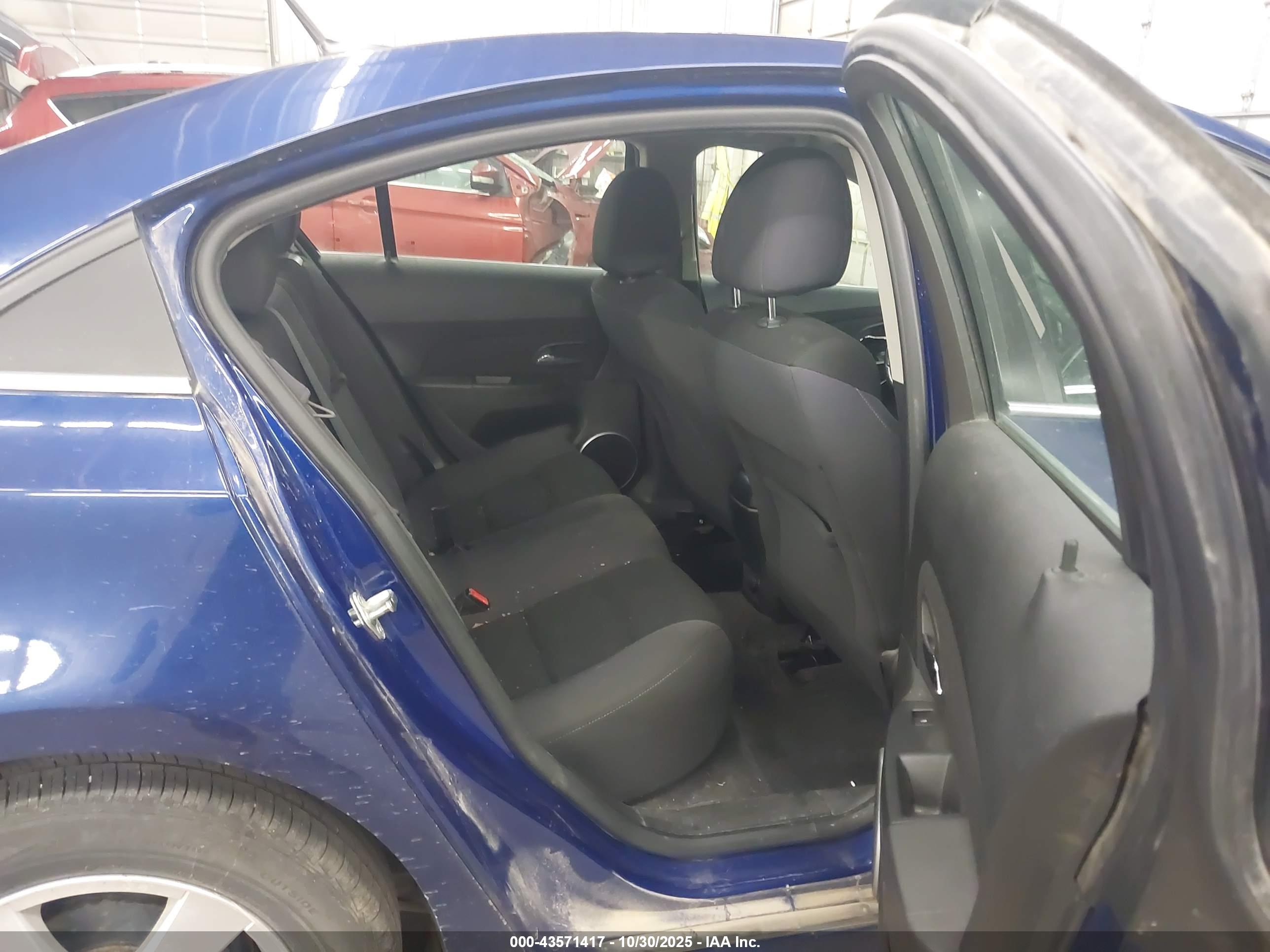 CHEVROLET CRUZE image 8