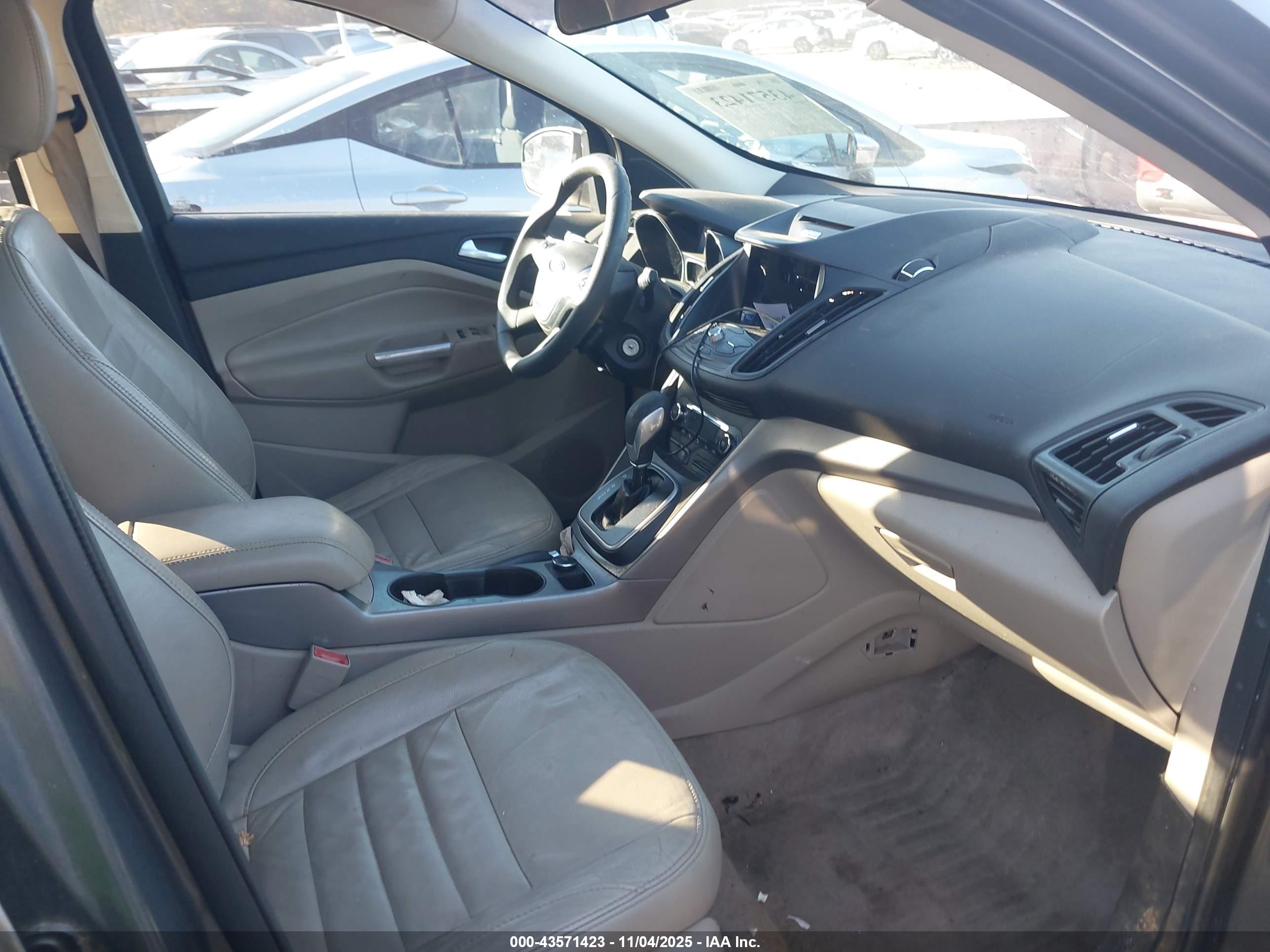 FORD ESCAPE image 5