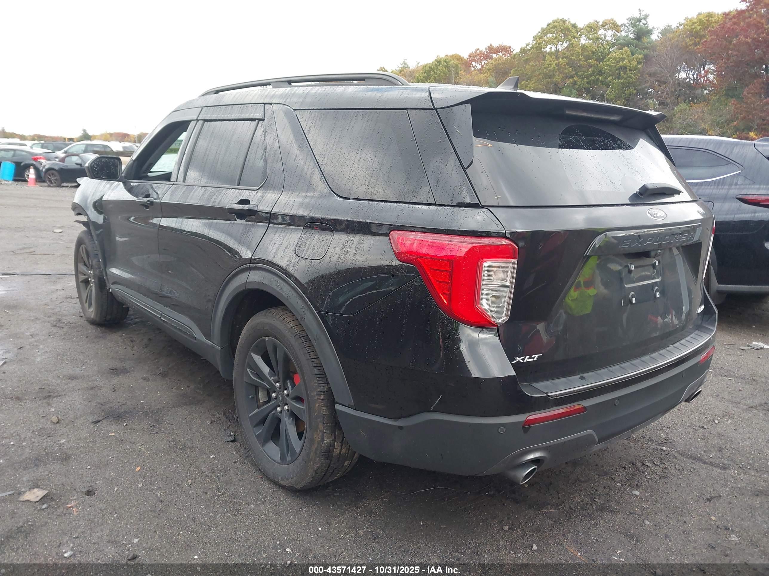 FORD EXPLORER image 3