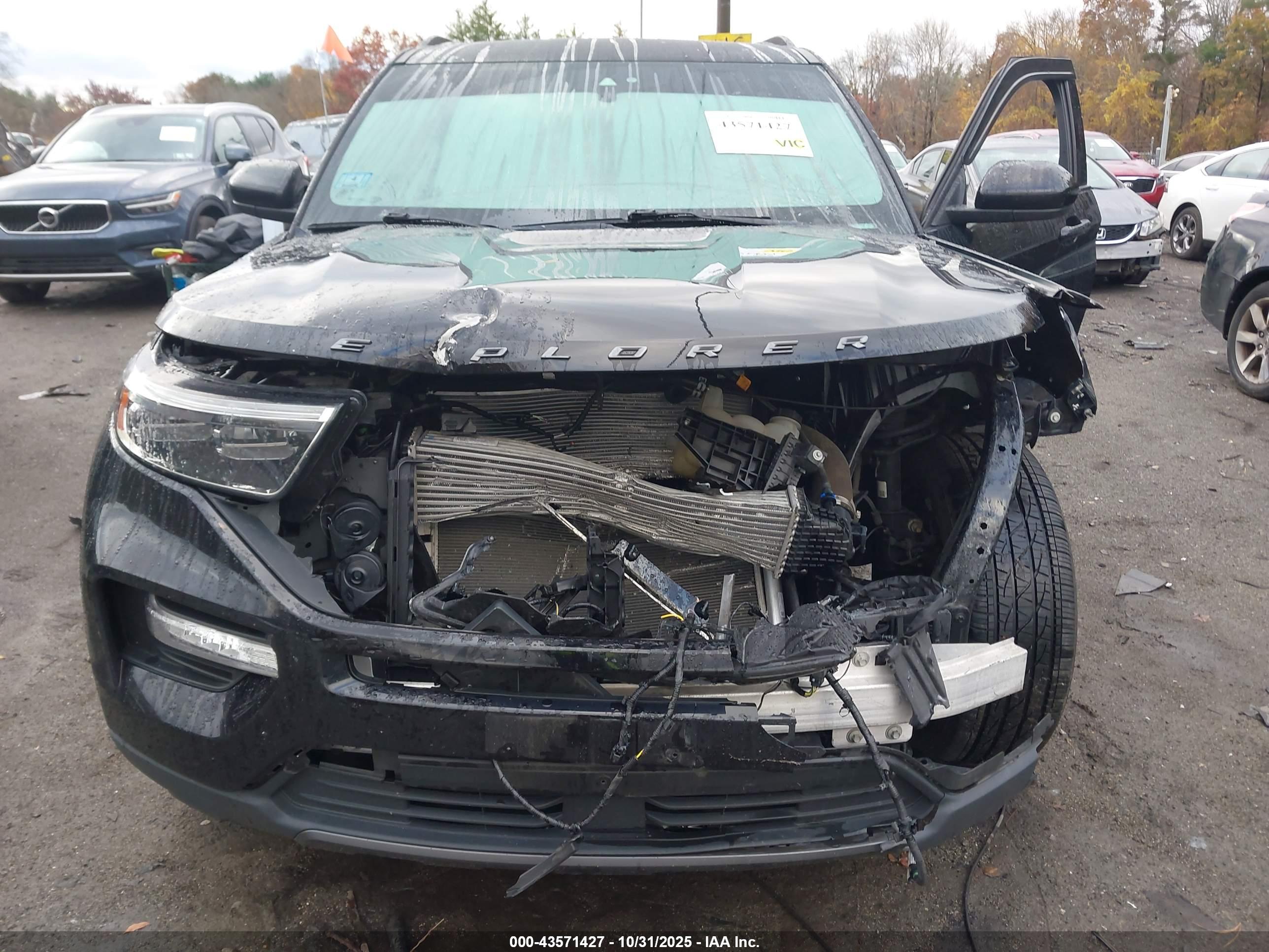 FORD EXPLORER image 6