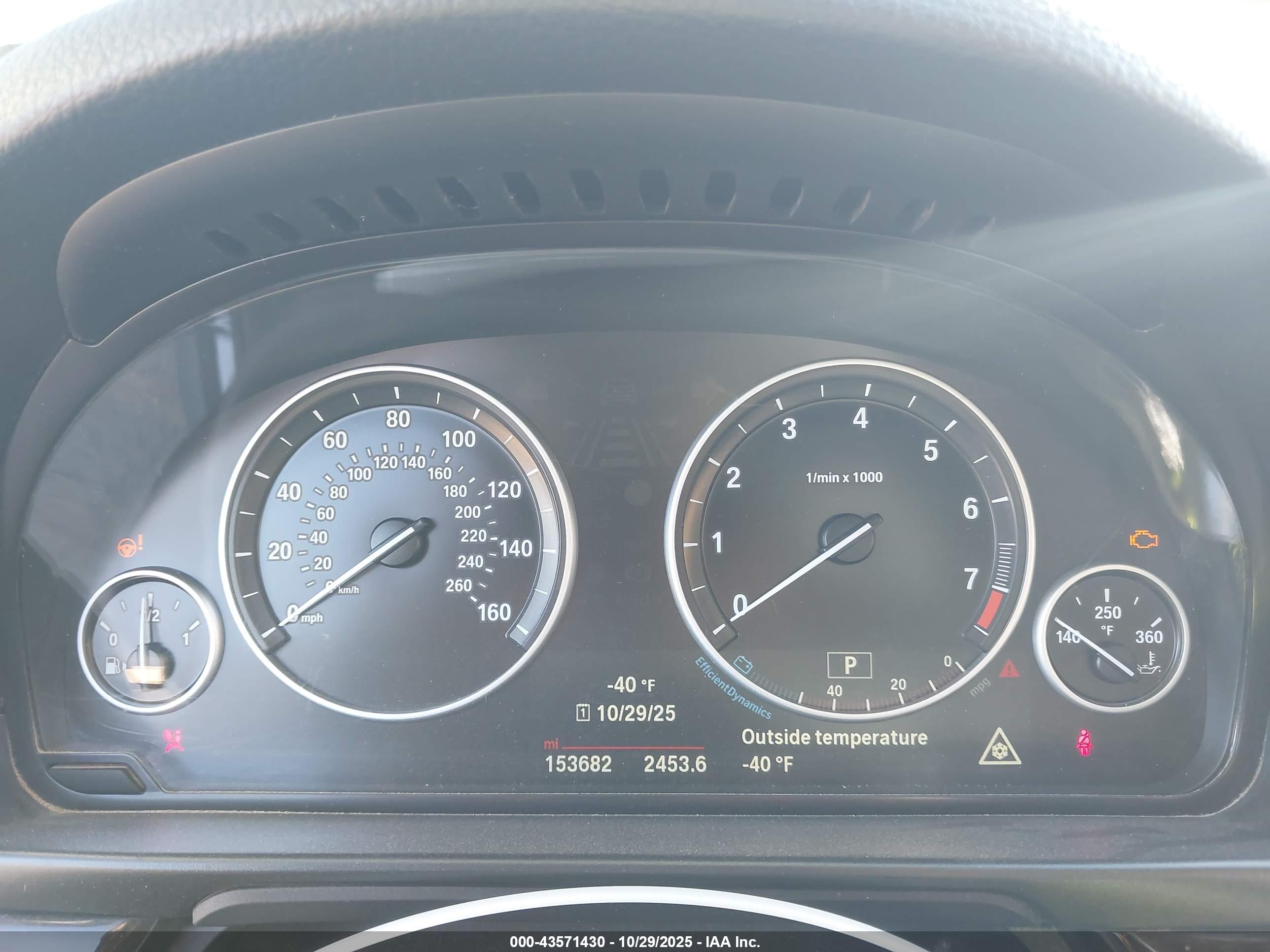 BMW 528I image 7