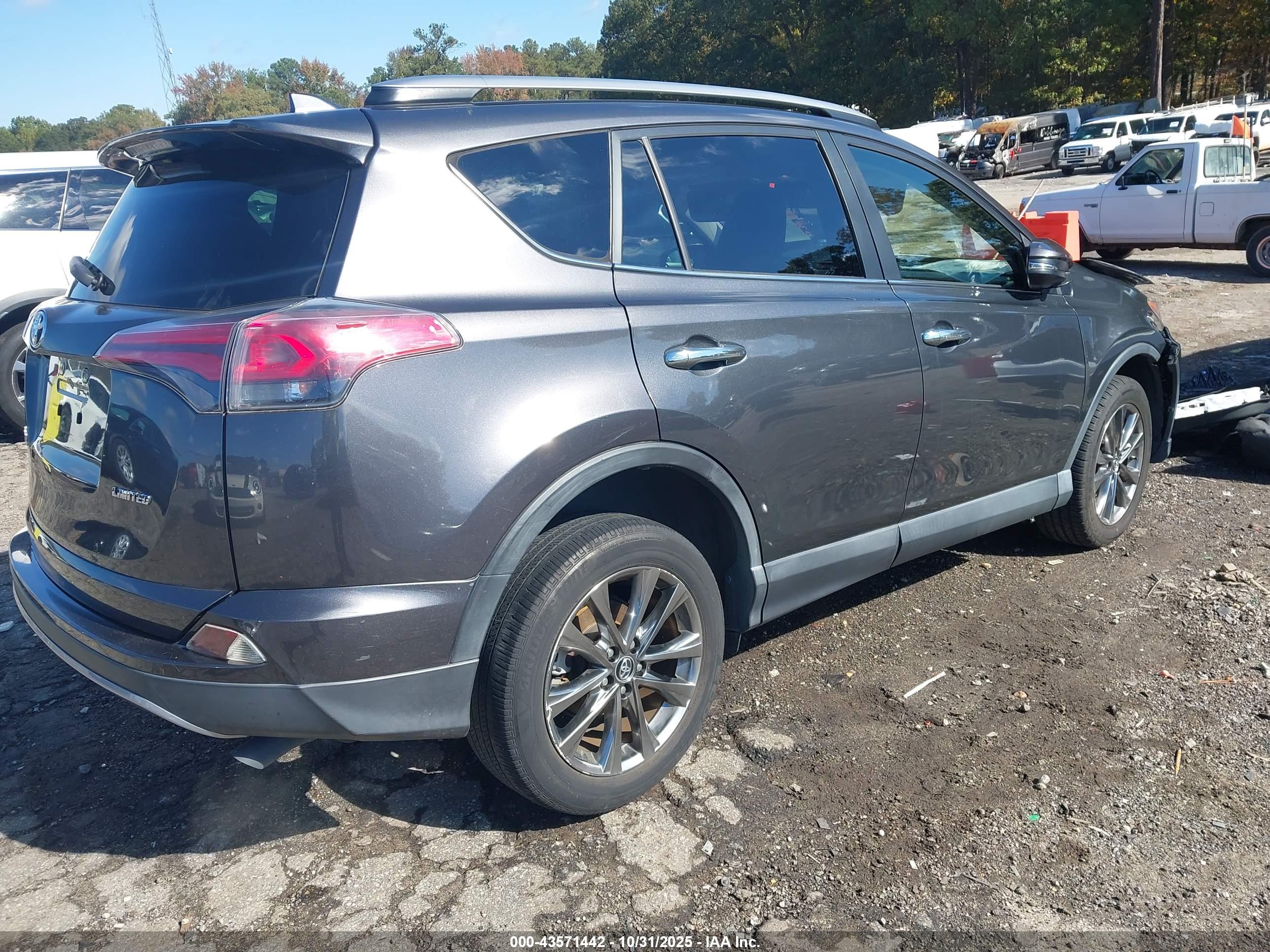 TOYOTA RAV4 image 4