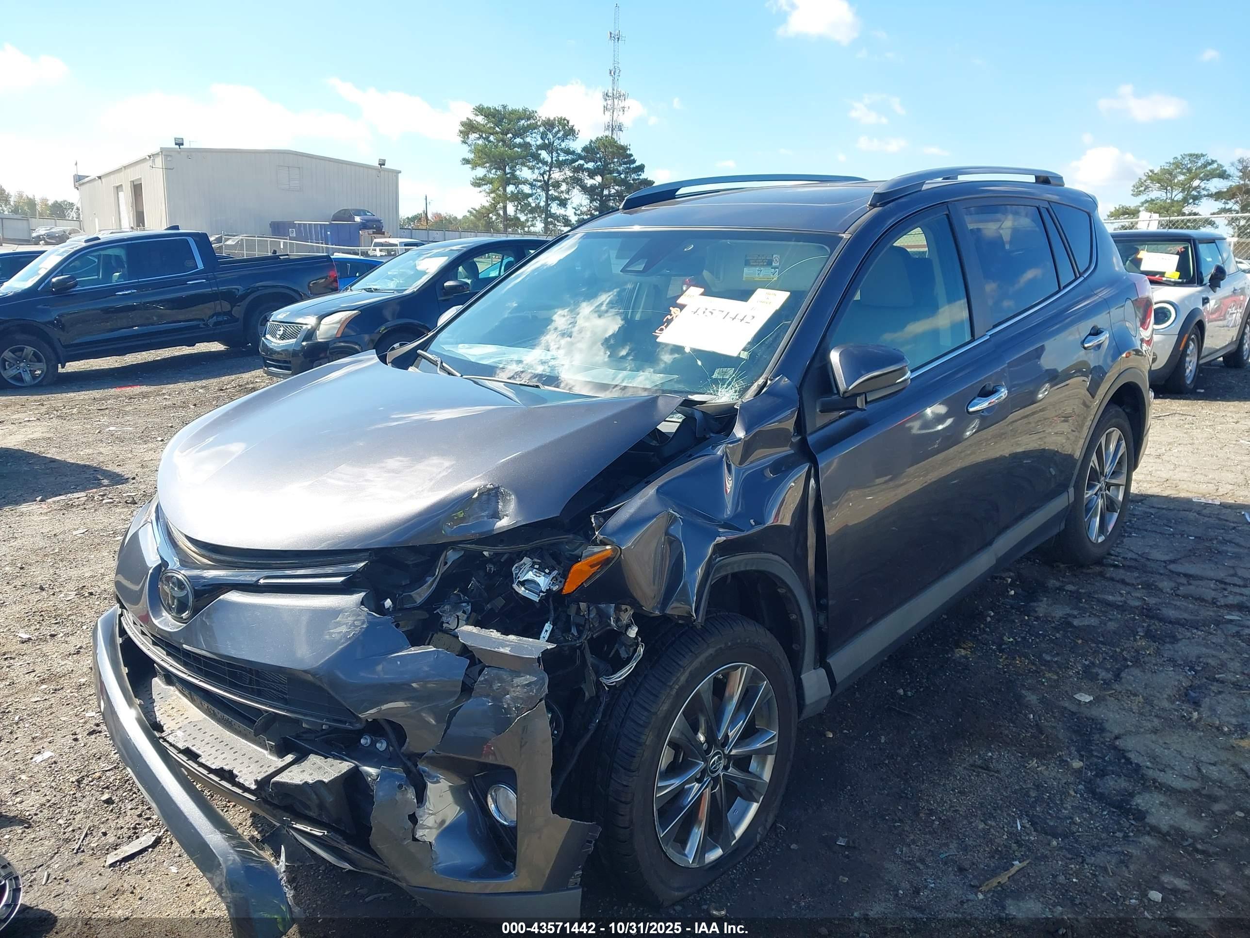 TOYOTA RAV4 image 6