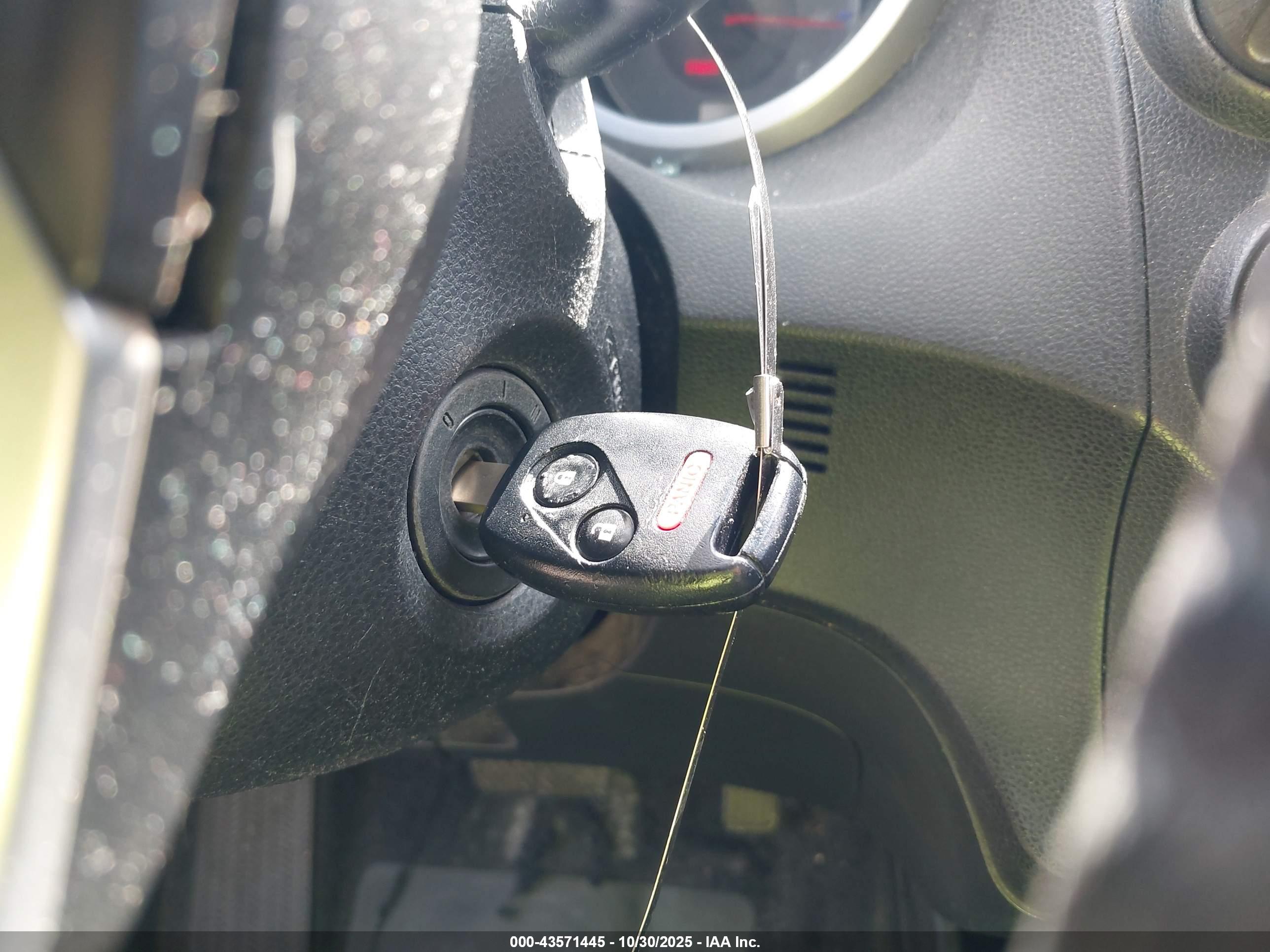 HONDA FIT image 11