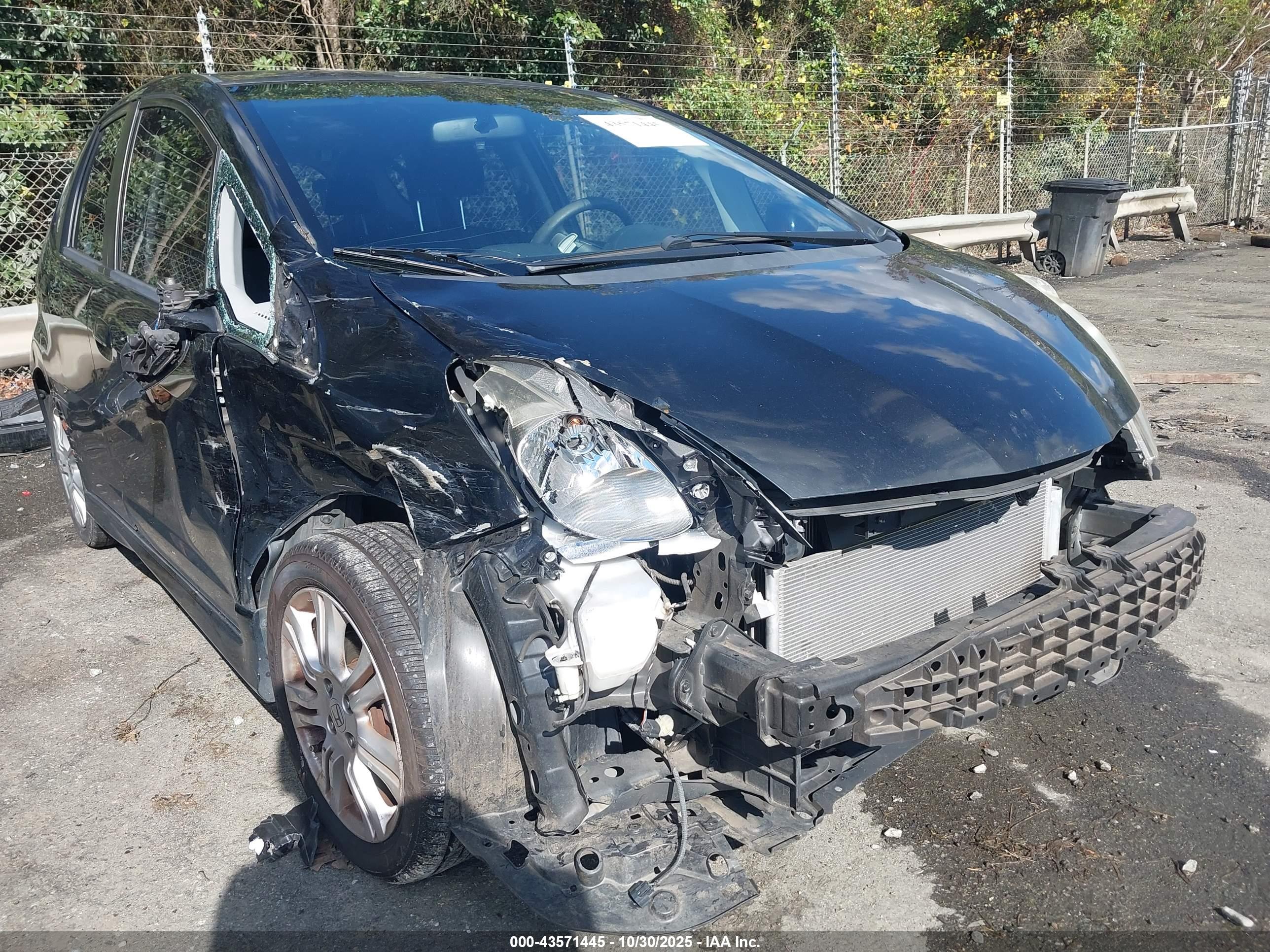 HONDA FIT image 6