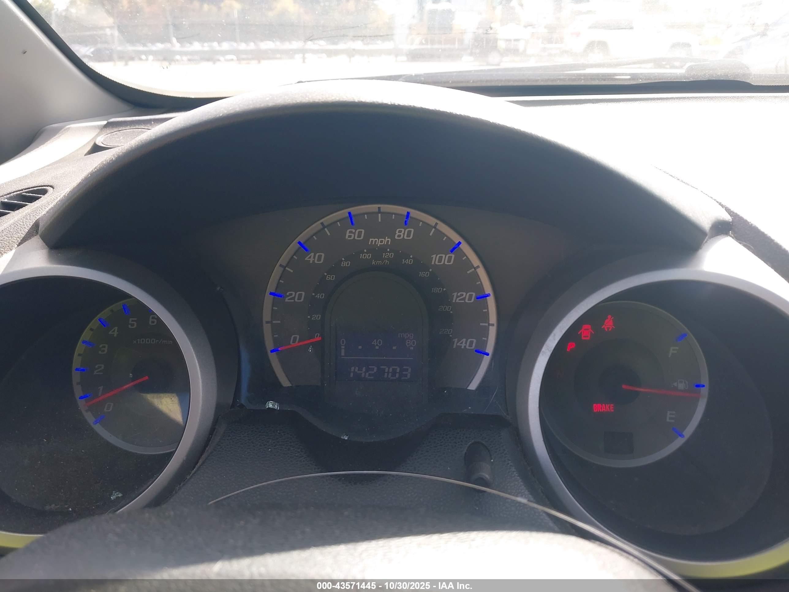 HONDA FIT image 7