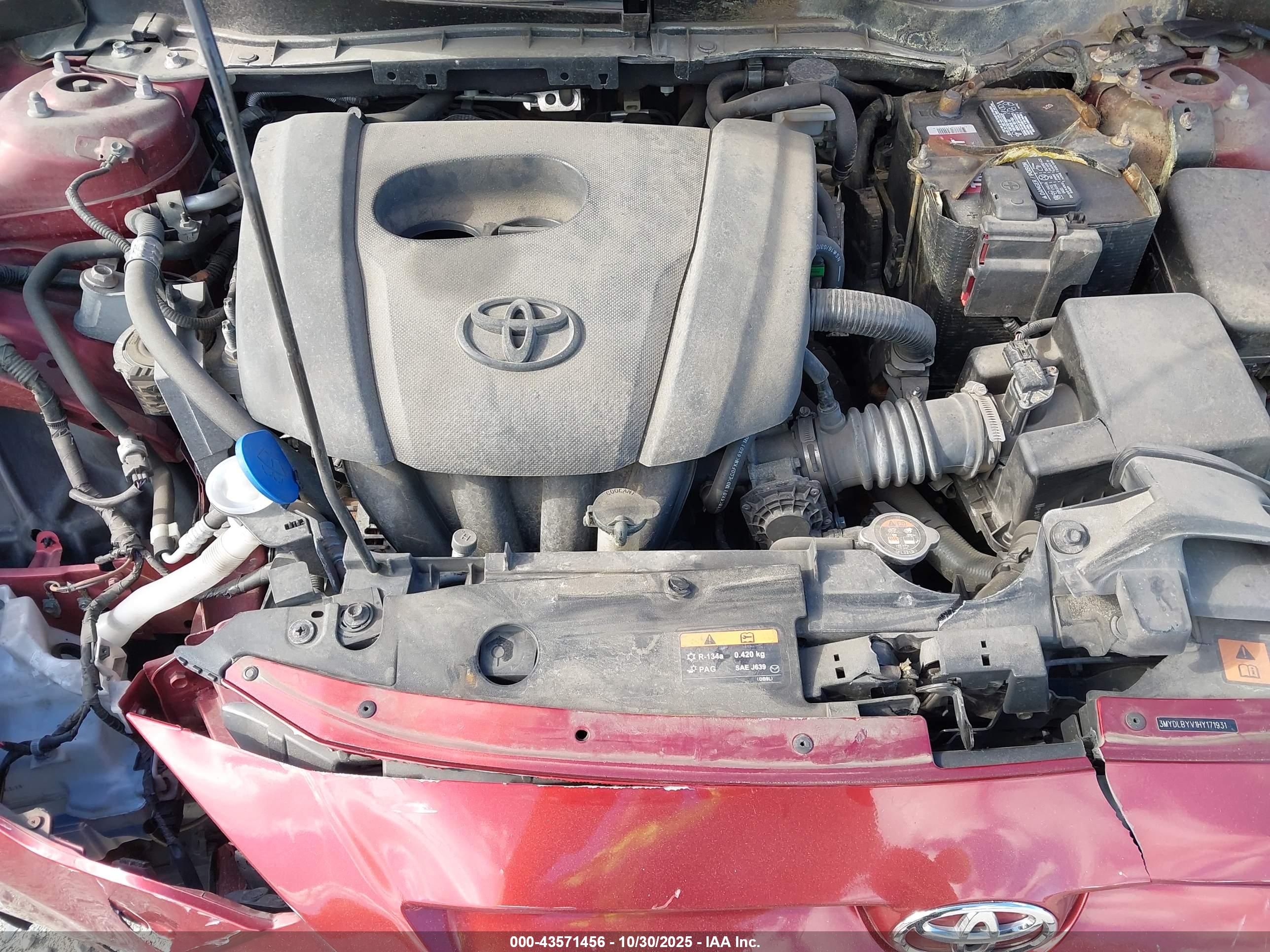 TOYOTA YARIS image 10