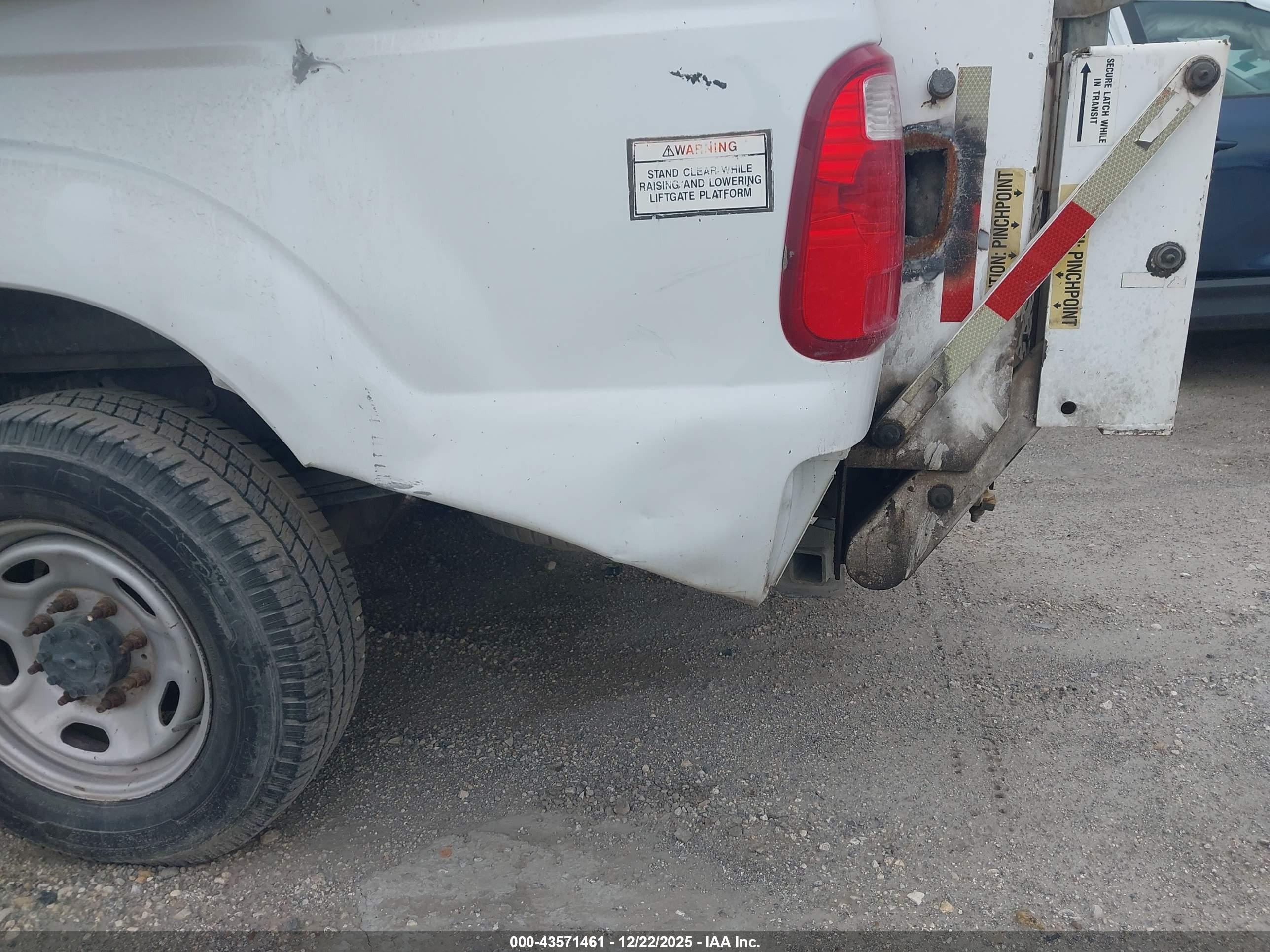 FORD F-250 image 6