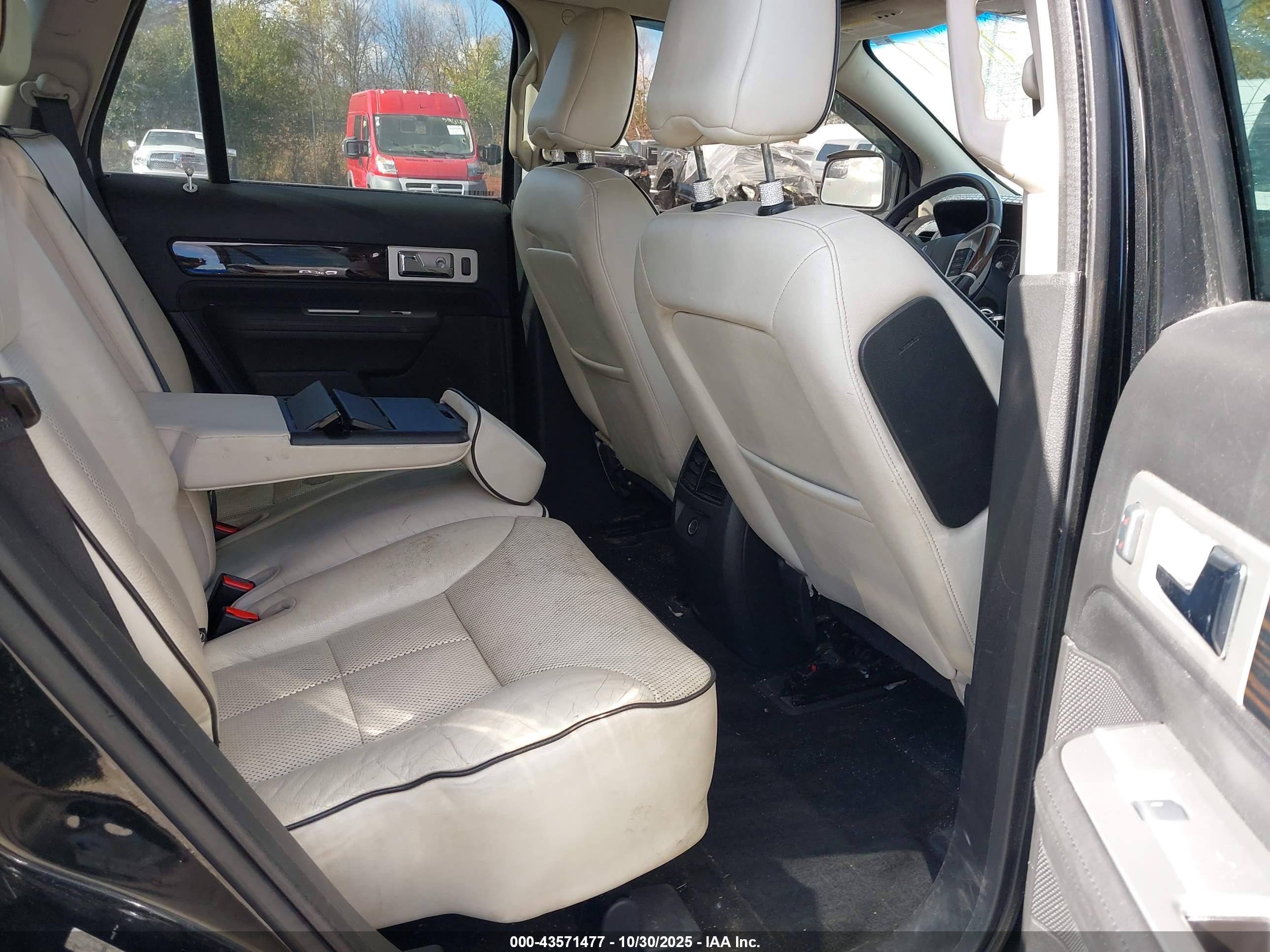 LINCOLN MKX image 8