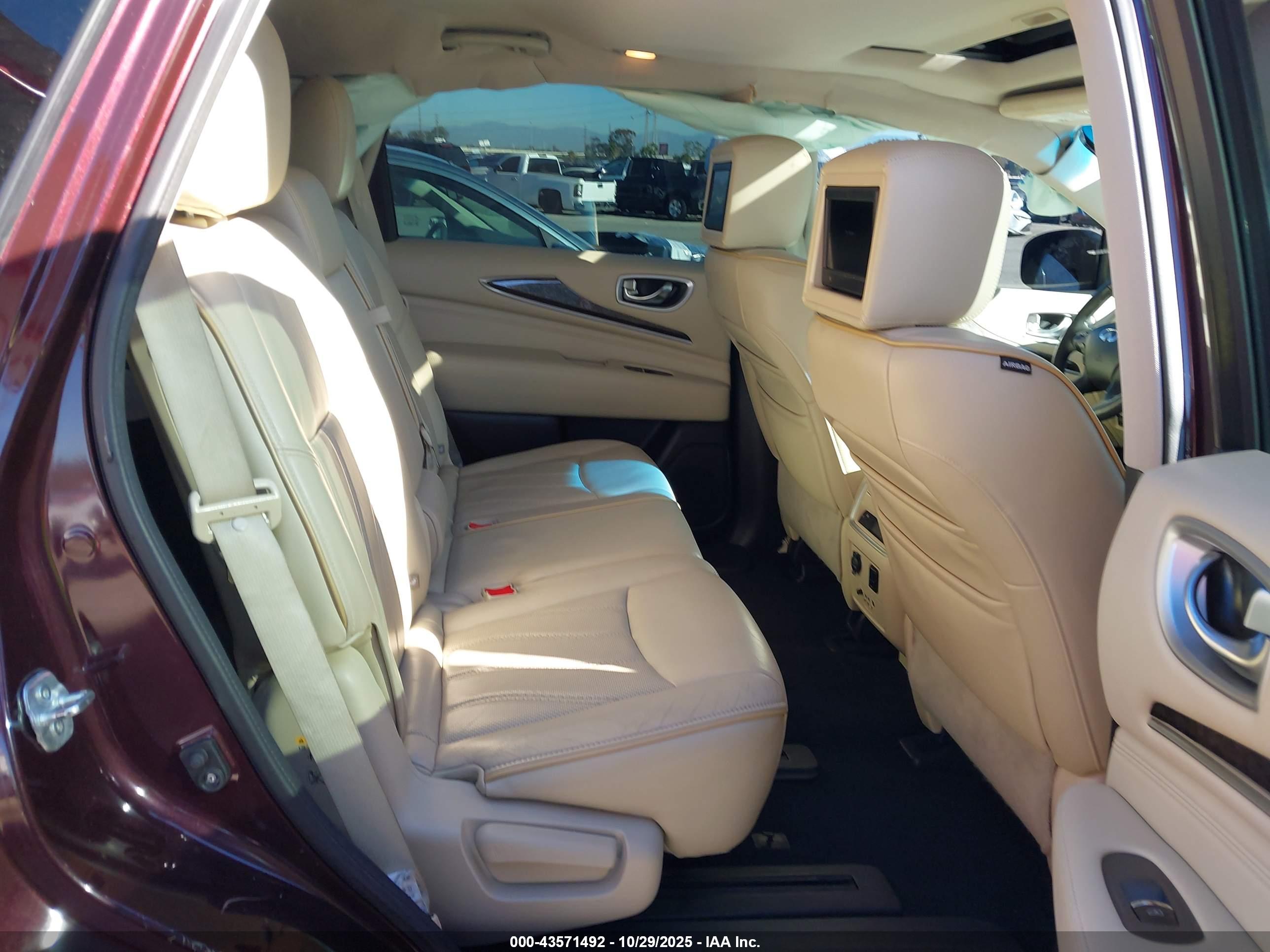 INFINITI QX60 image 8