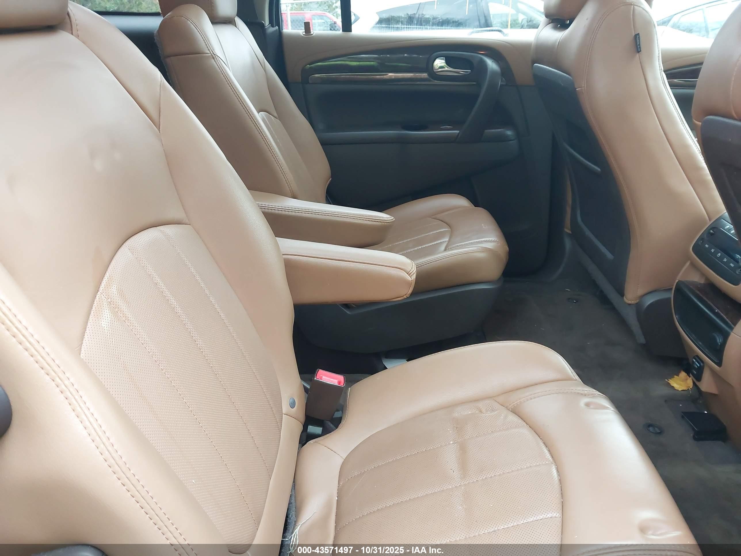 BUICK ENCLAVE image 8