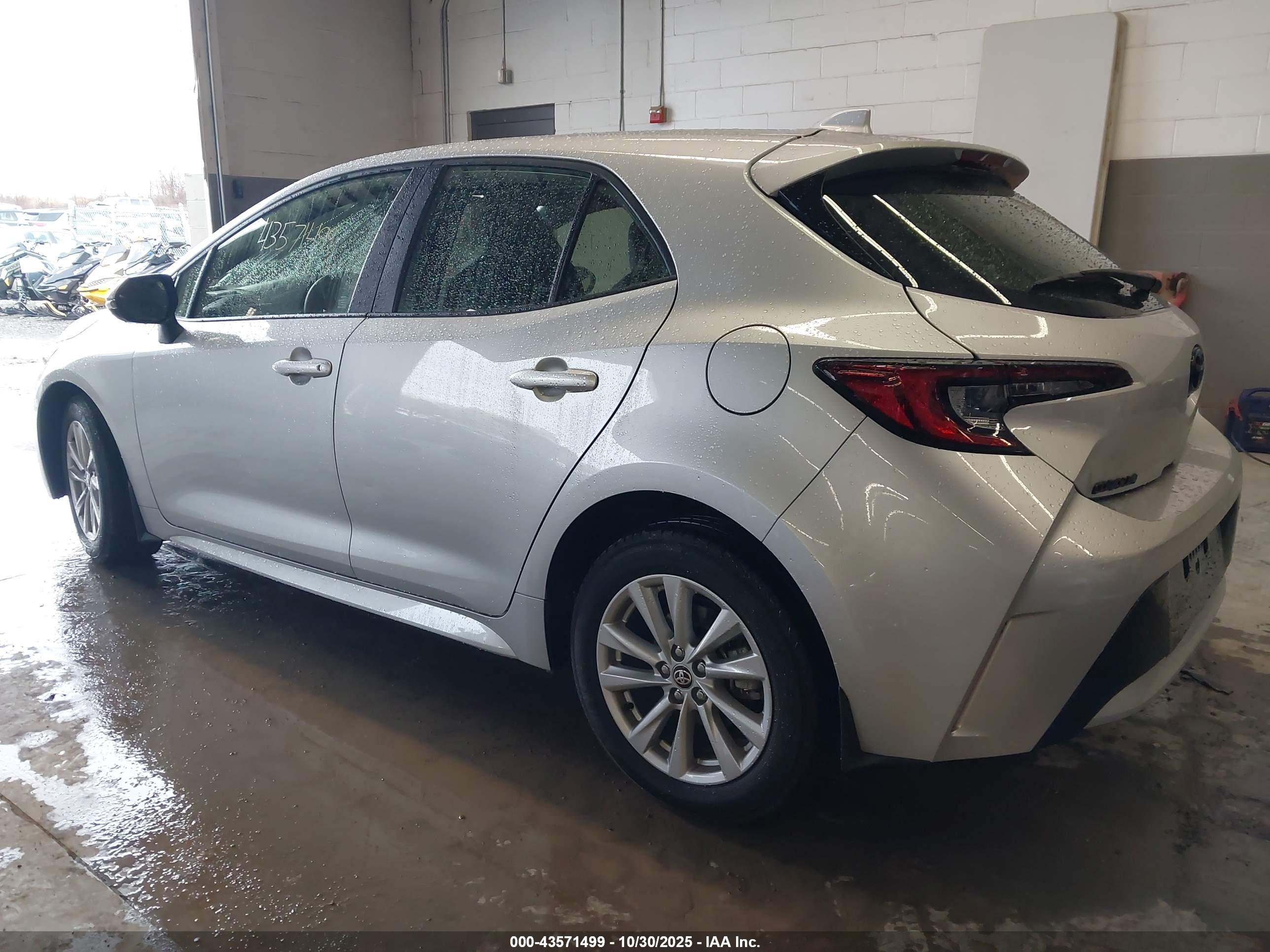 TOYOTA COROLLA image 3
