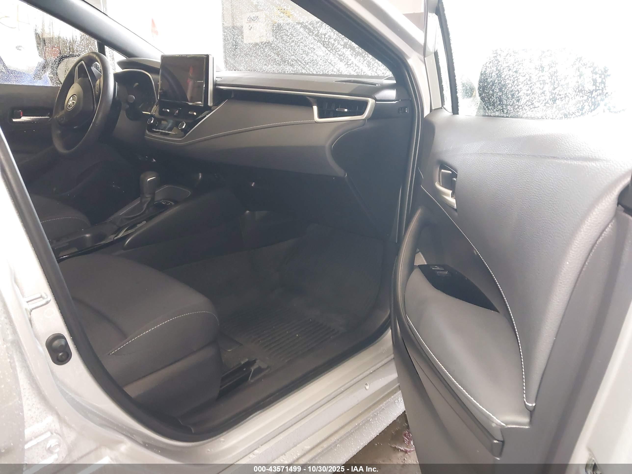 TOYOTA COROLLA image 5
