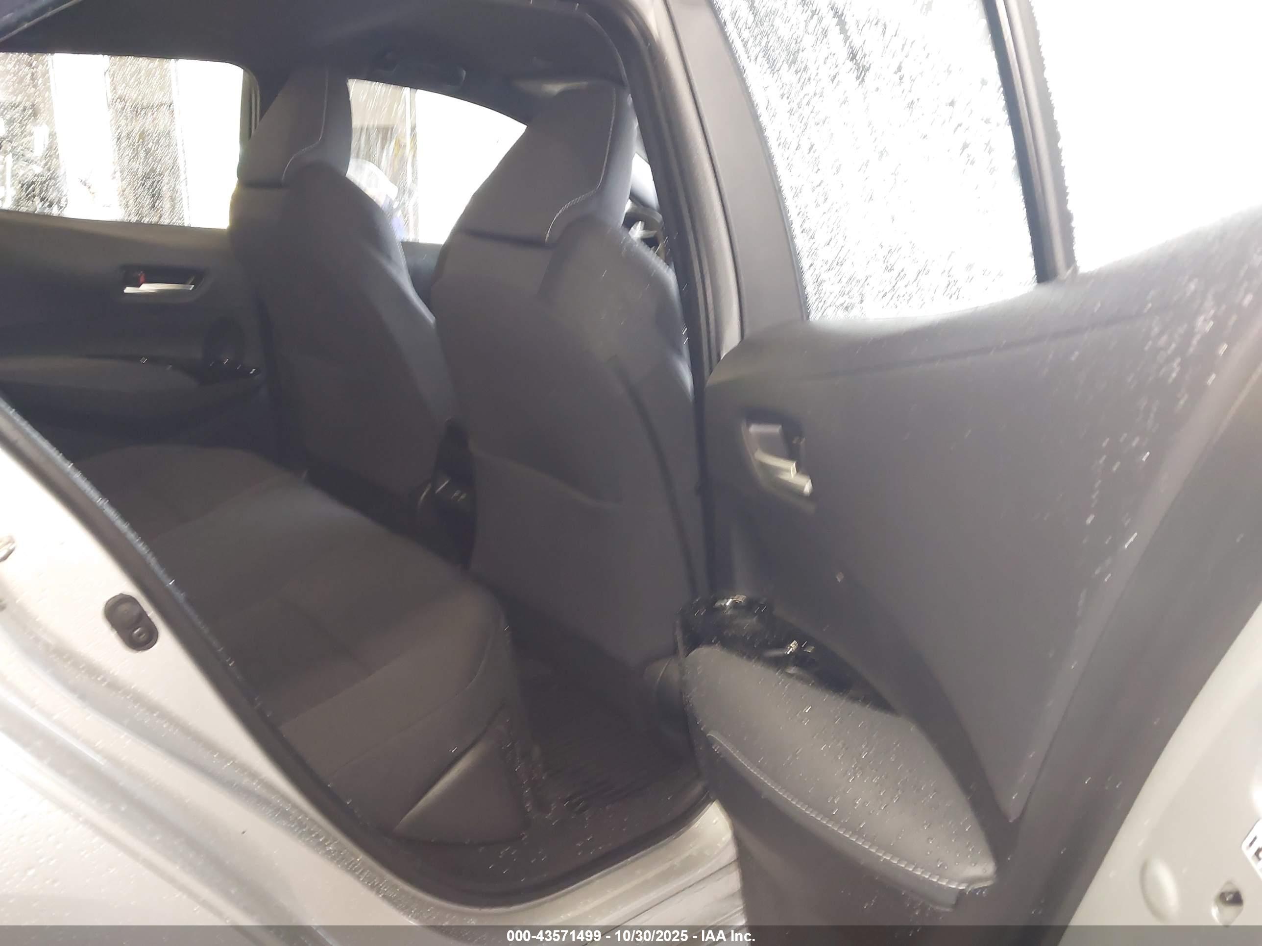 TOYOTA COROLLA image 8