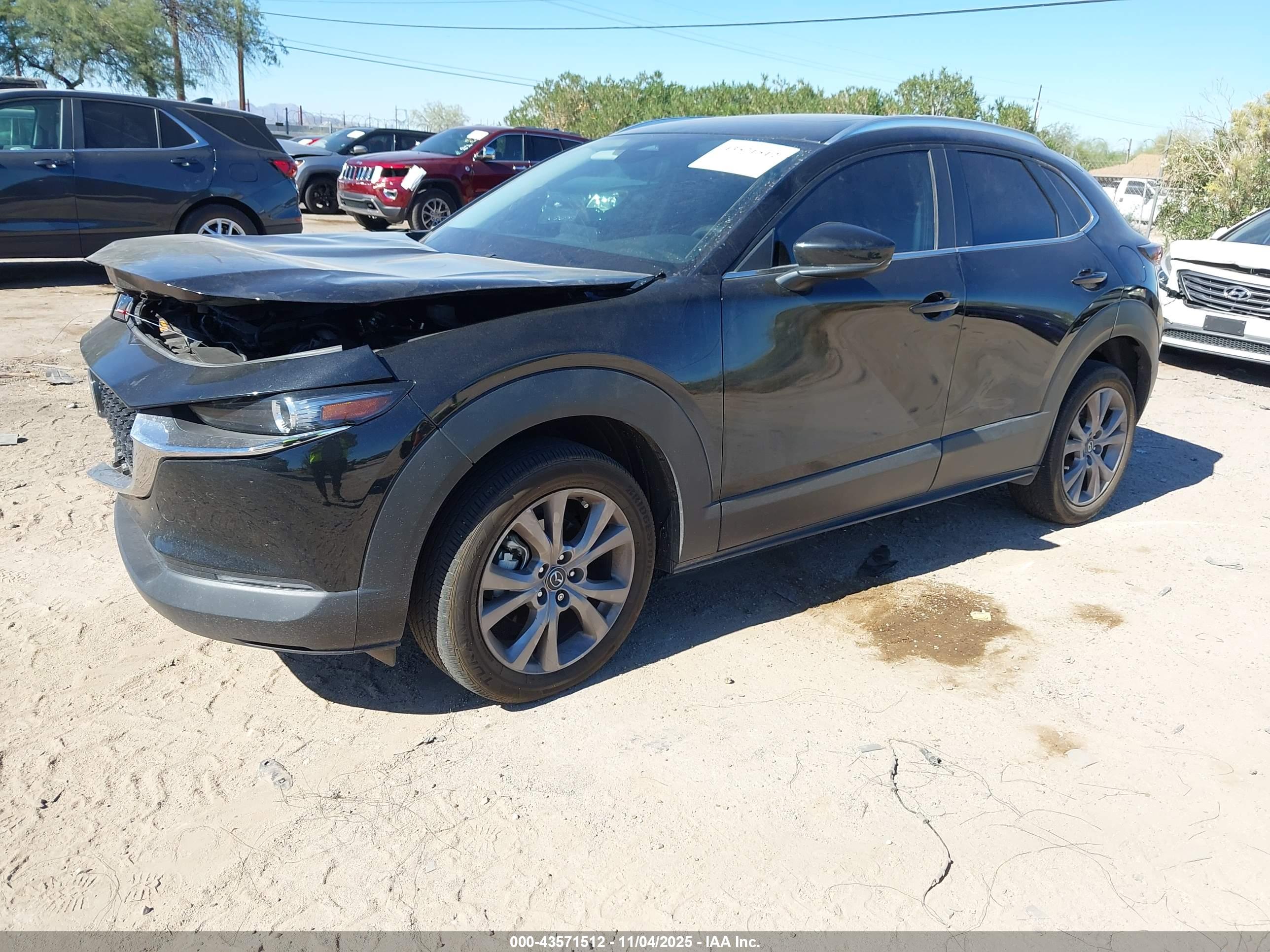 MAZDA CX-30 image 2