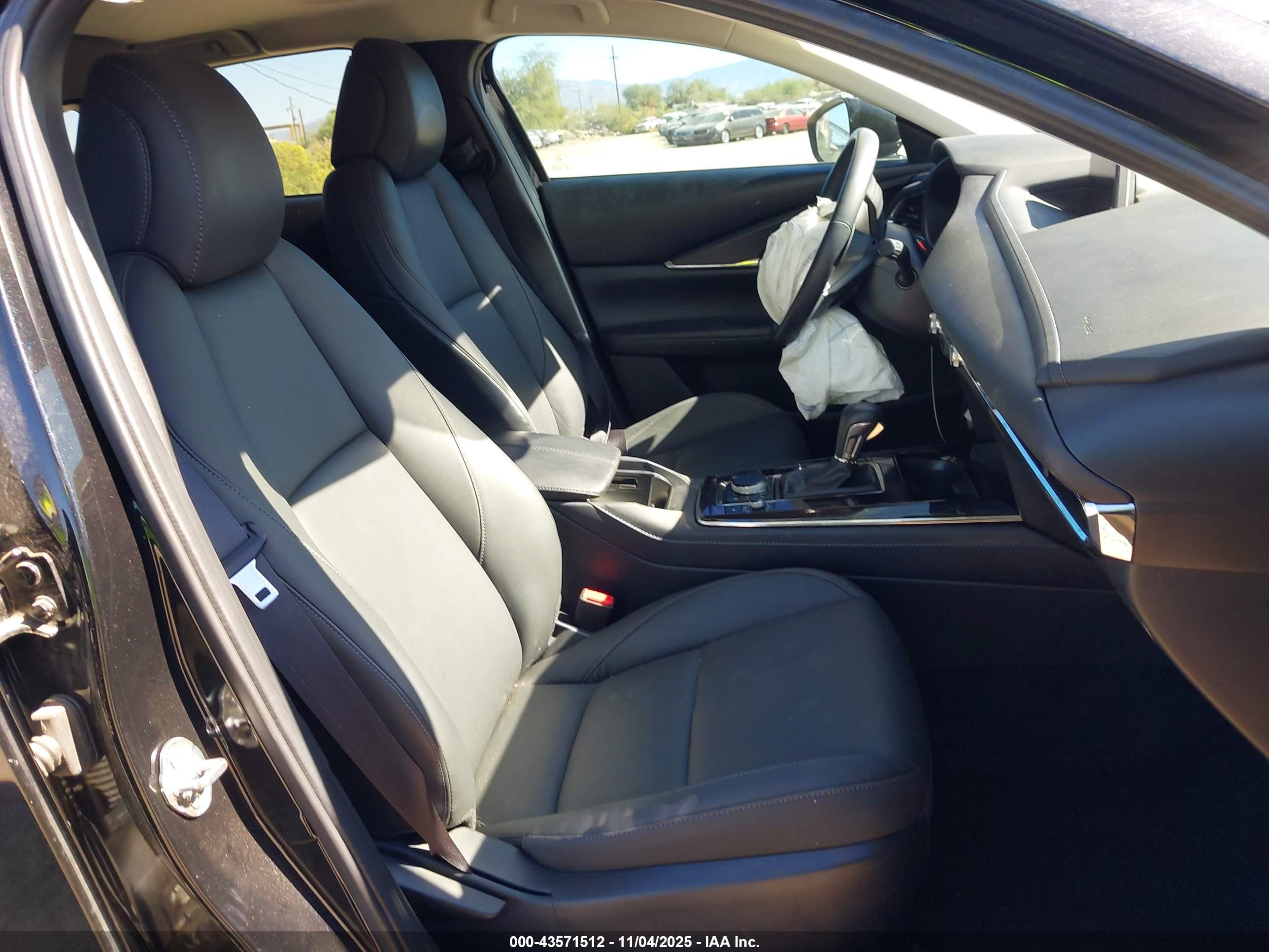 MAZDA CX-30 image 5