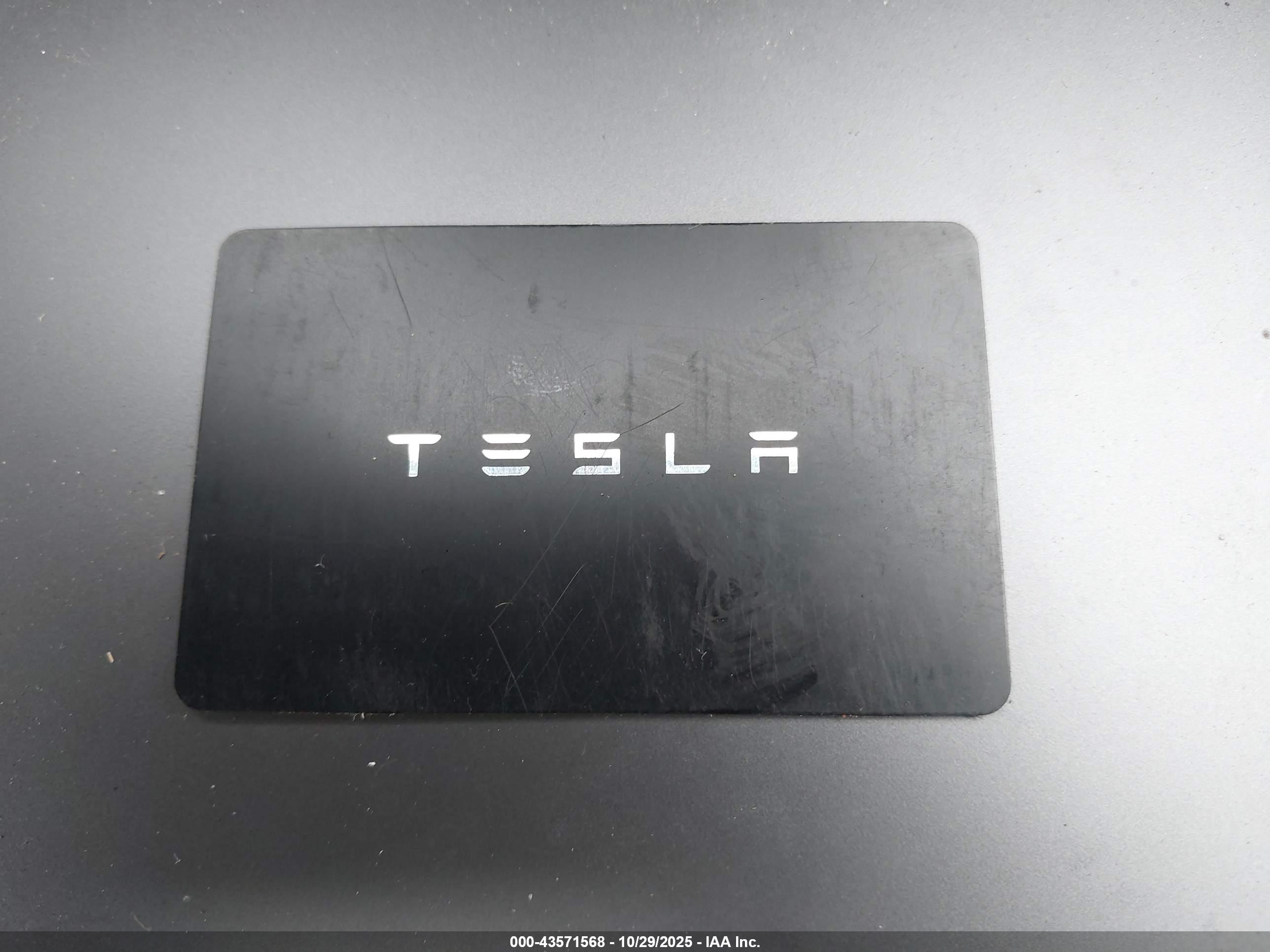 TESLA MODEL image 11