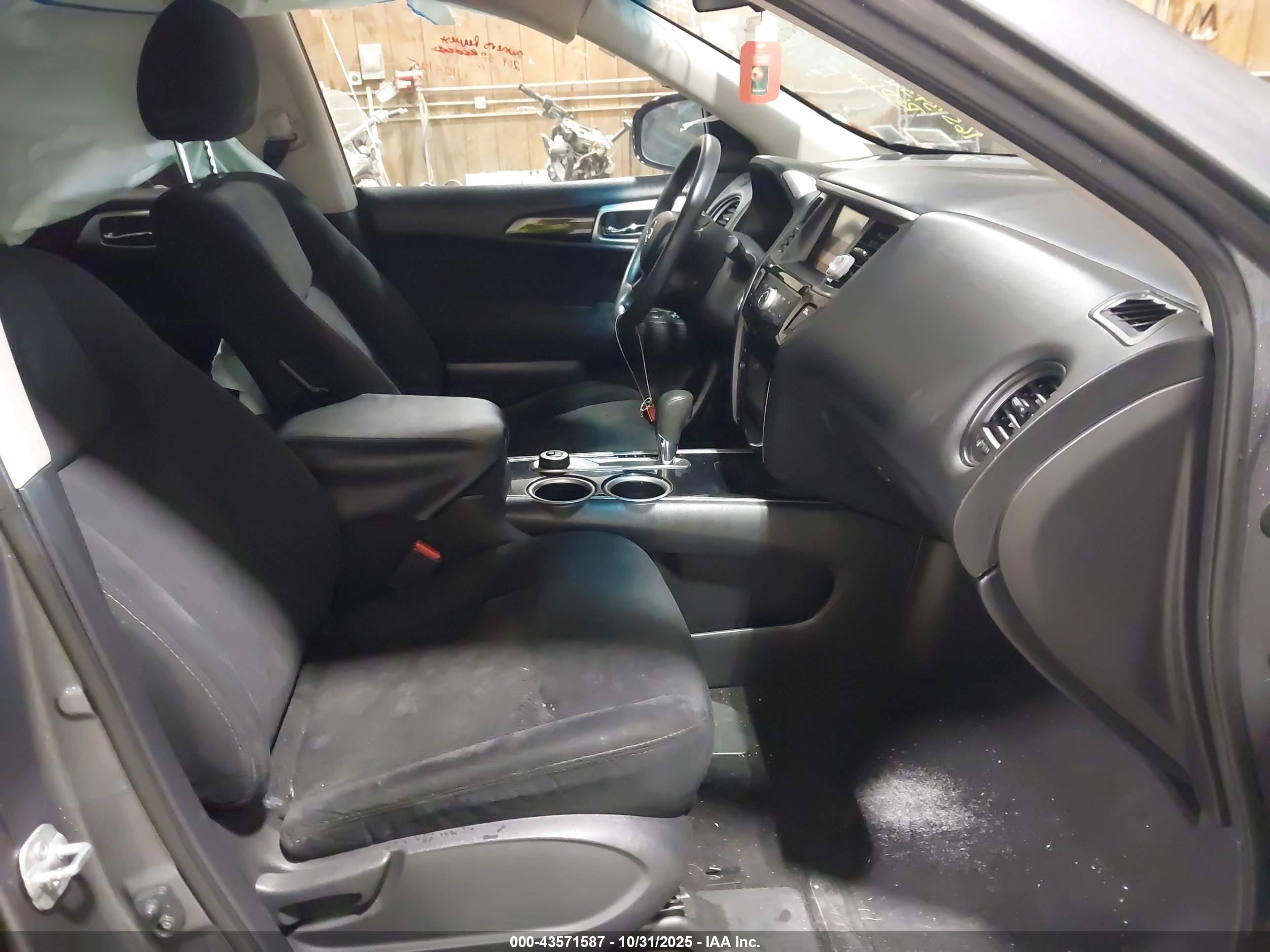 NISSAN PATHFINDER image 5