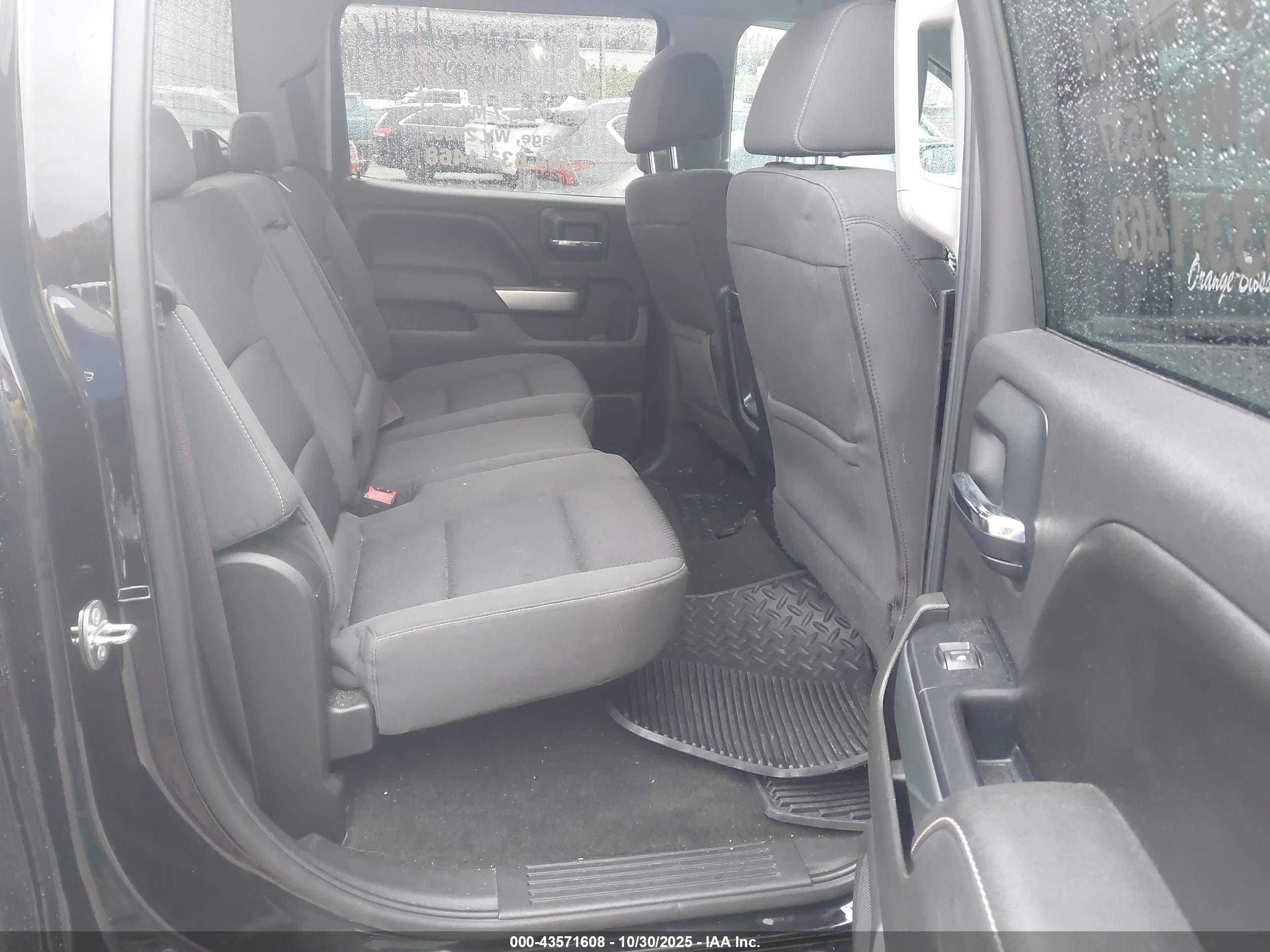 CHEVROLET SILVERADO image 8