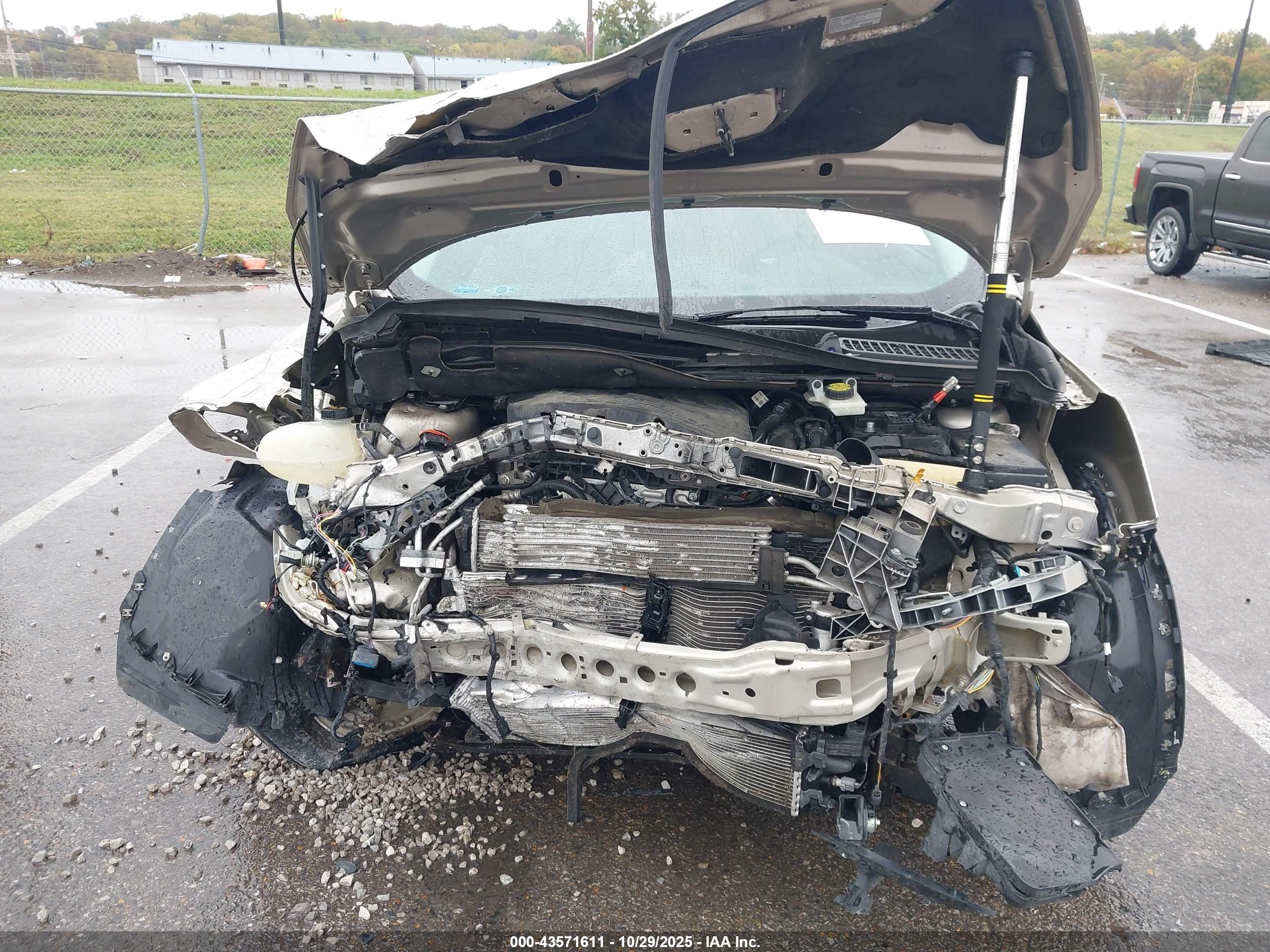 FORD ESCAPE image 10
