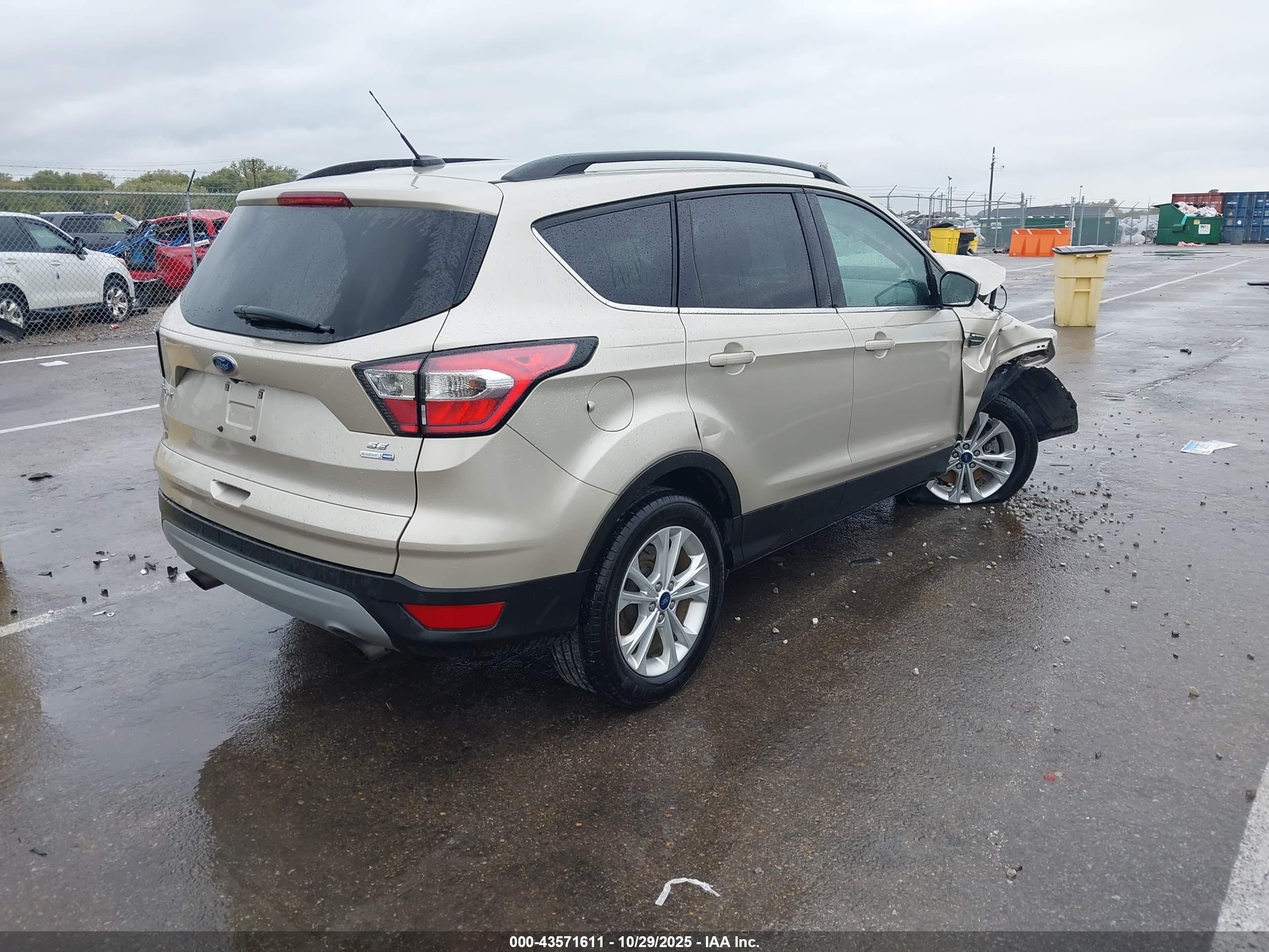 FORD ESCAPE image 4