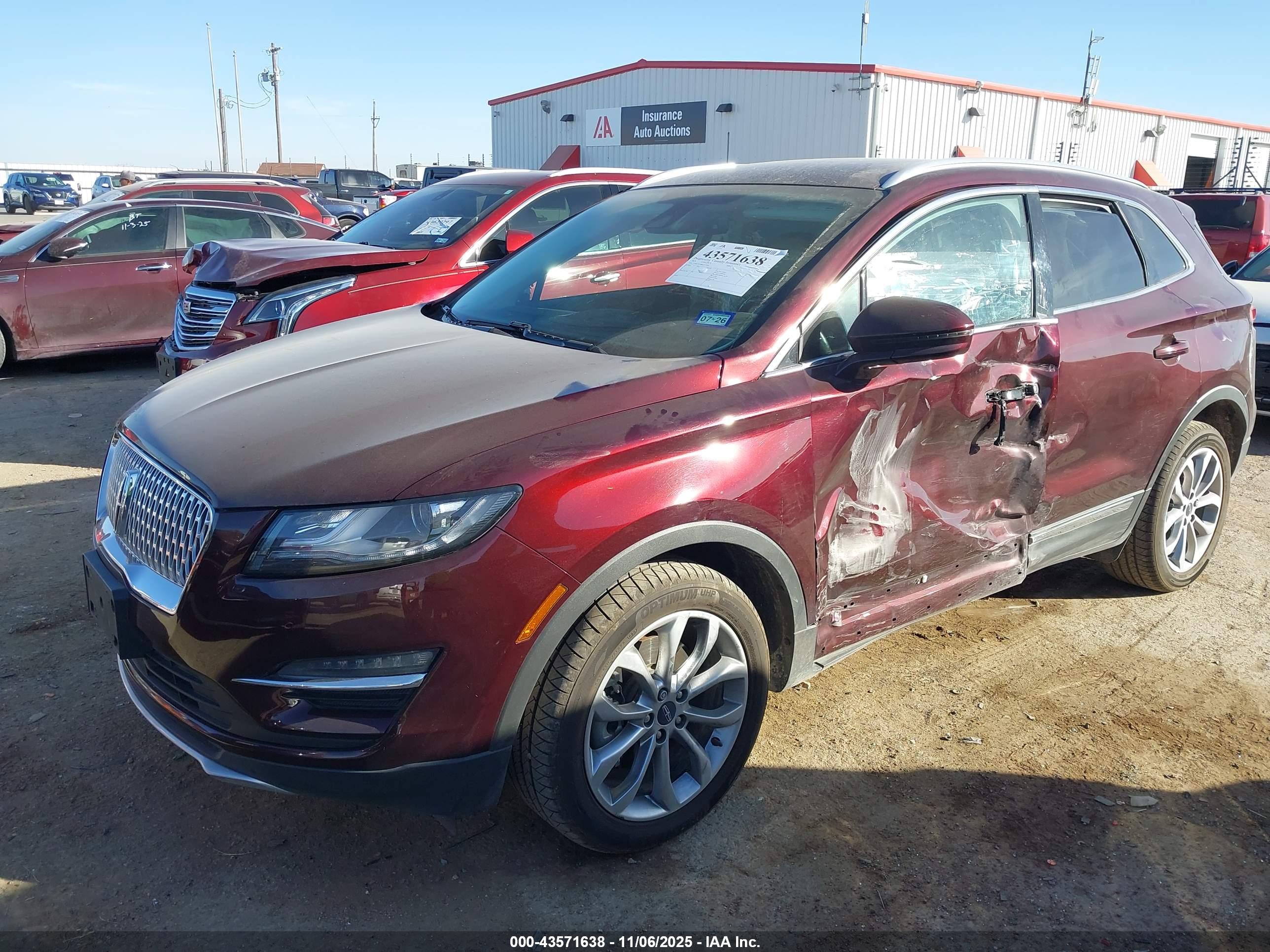 LINCOLN MKC image 2