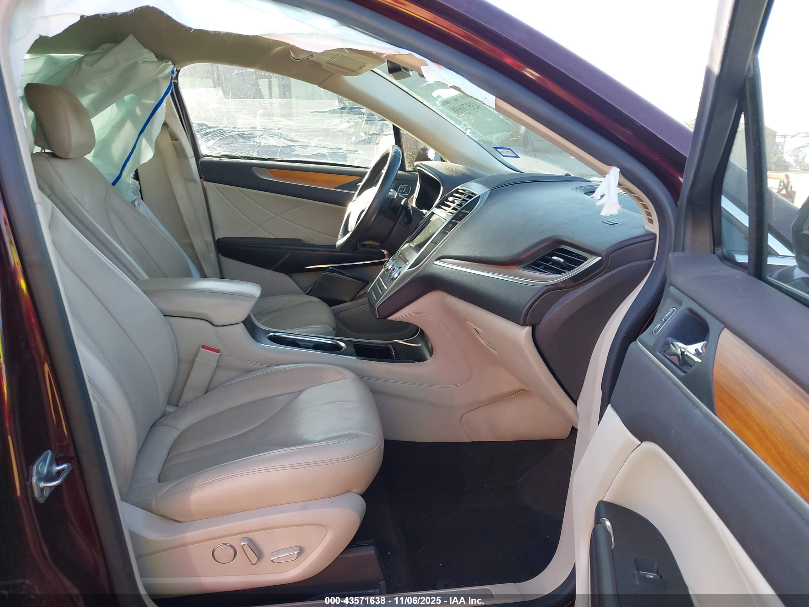 LINCOLN MKC image 5