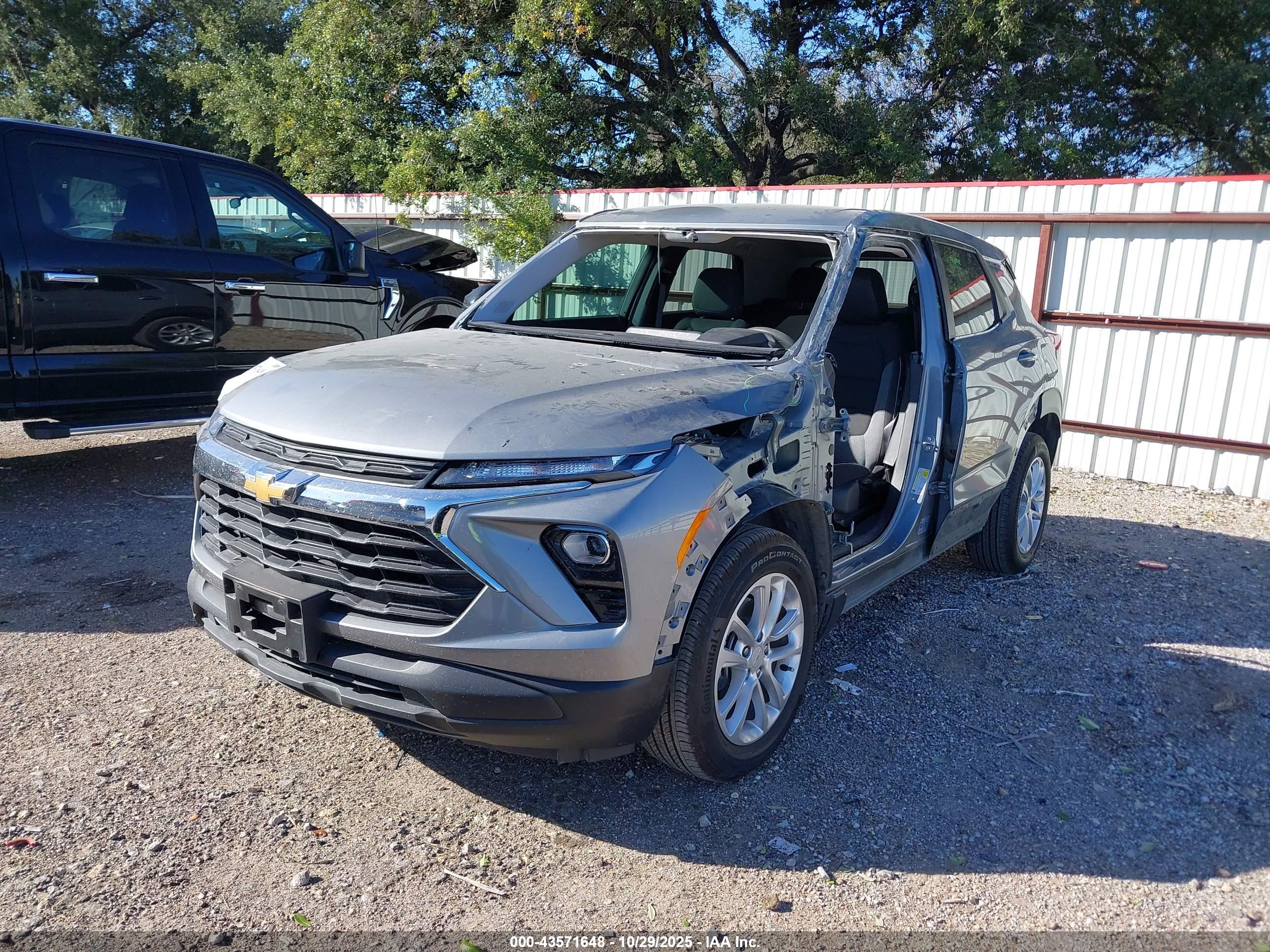 CHEVROLET TRAILBLAZER image 2