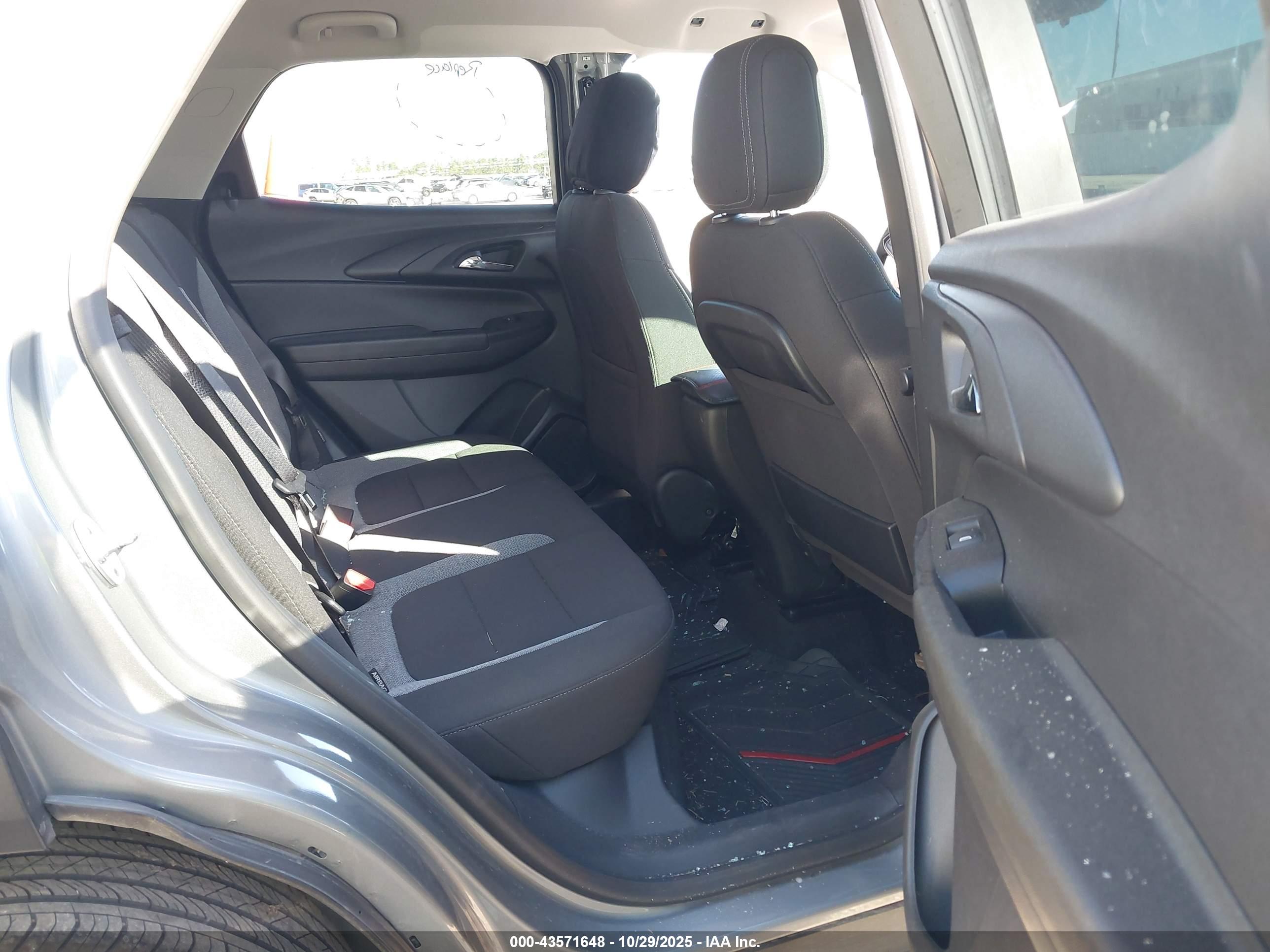CHEVROLET TRAILBLAZER image 8