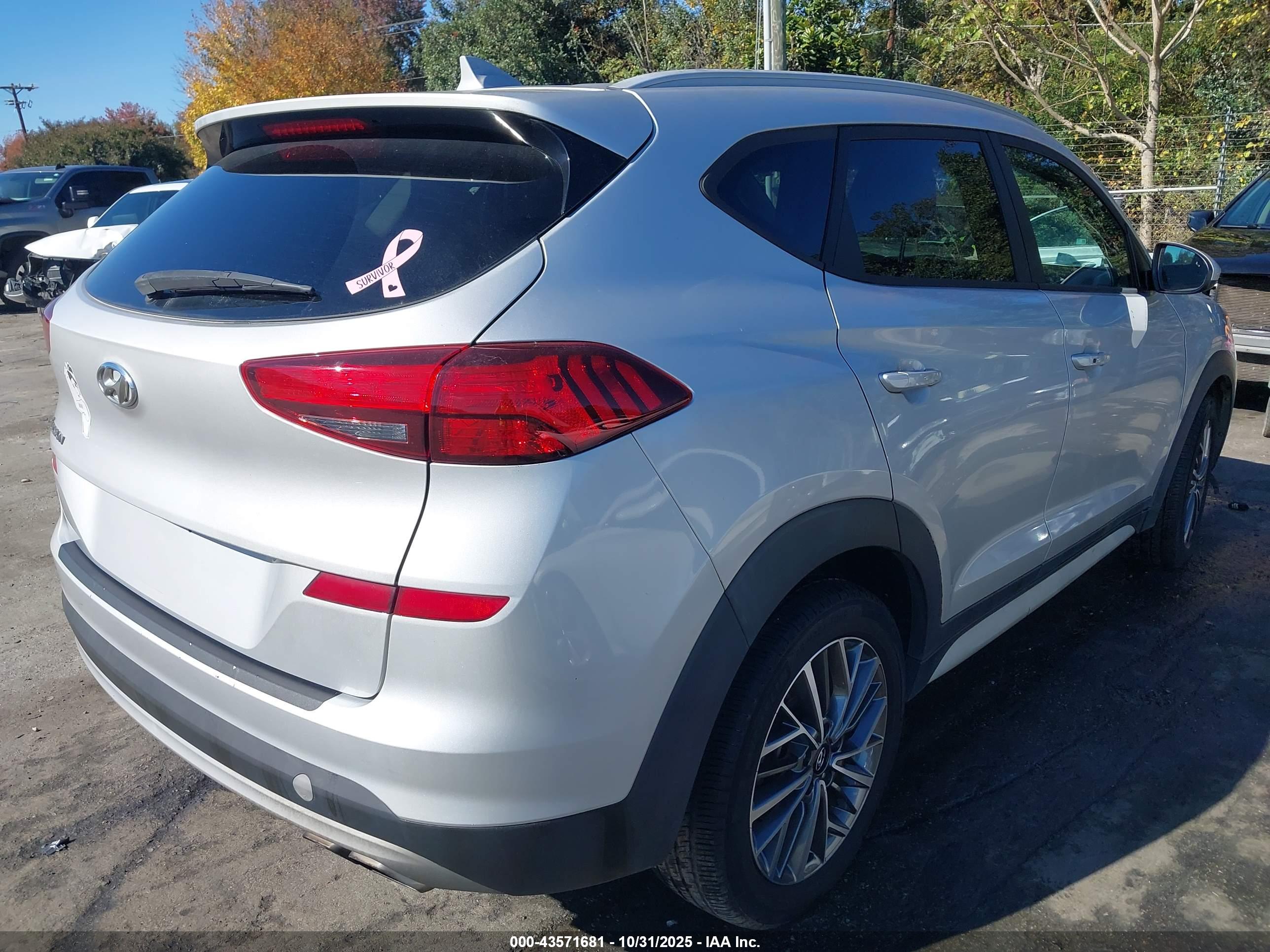 HYUNDAI TUCSON image 4