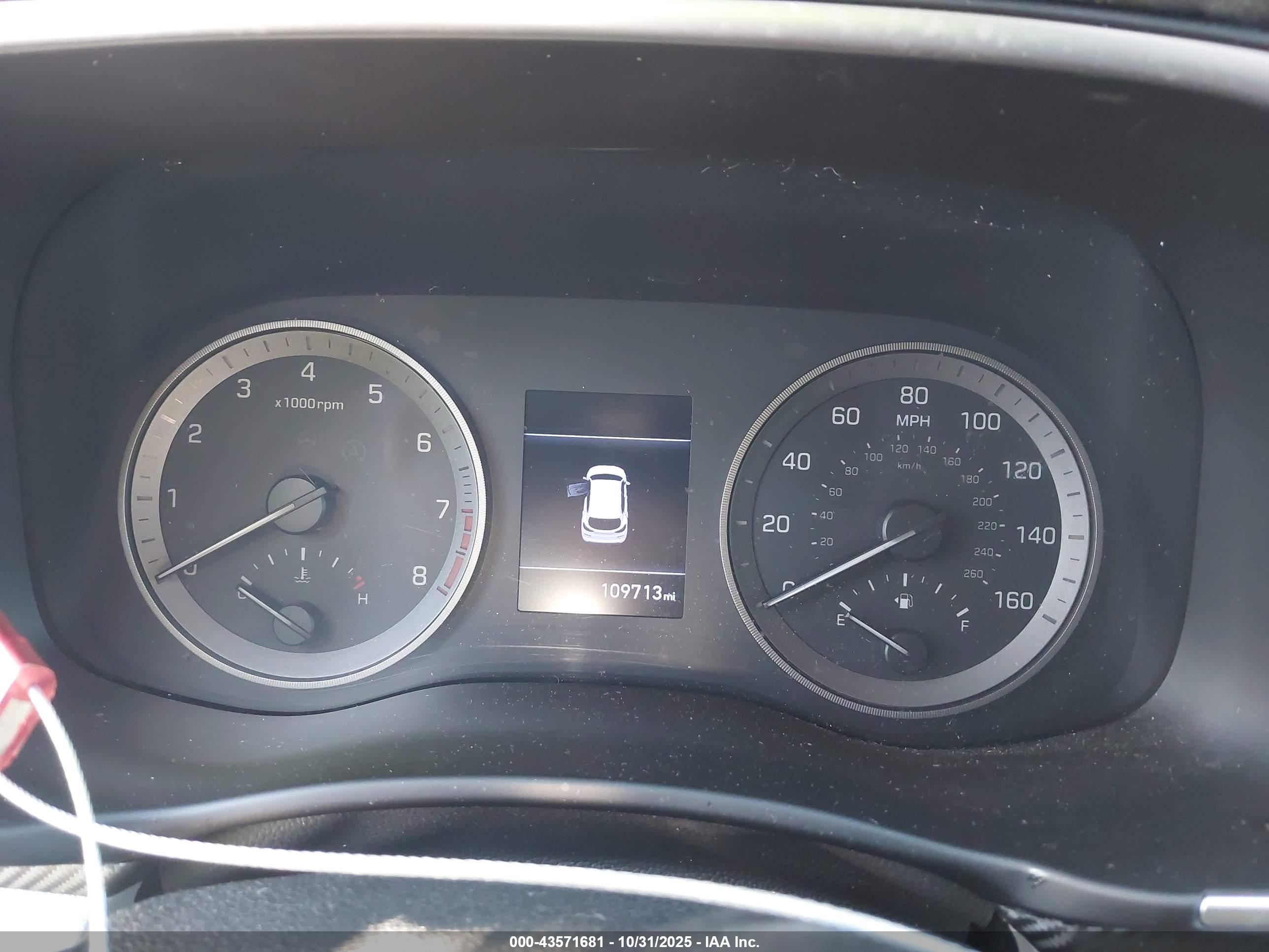 HYUNDAI TUCSON image 7