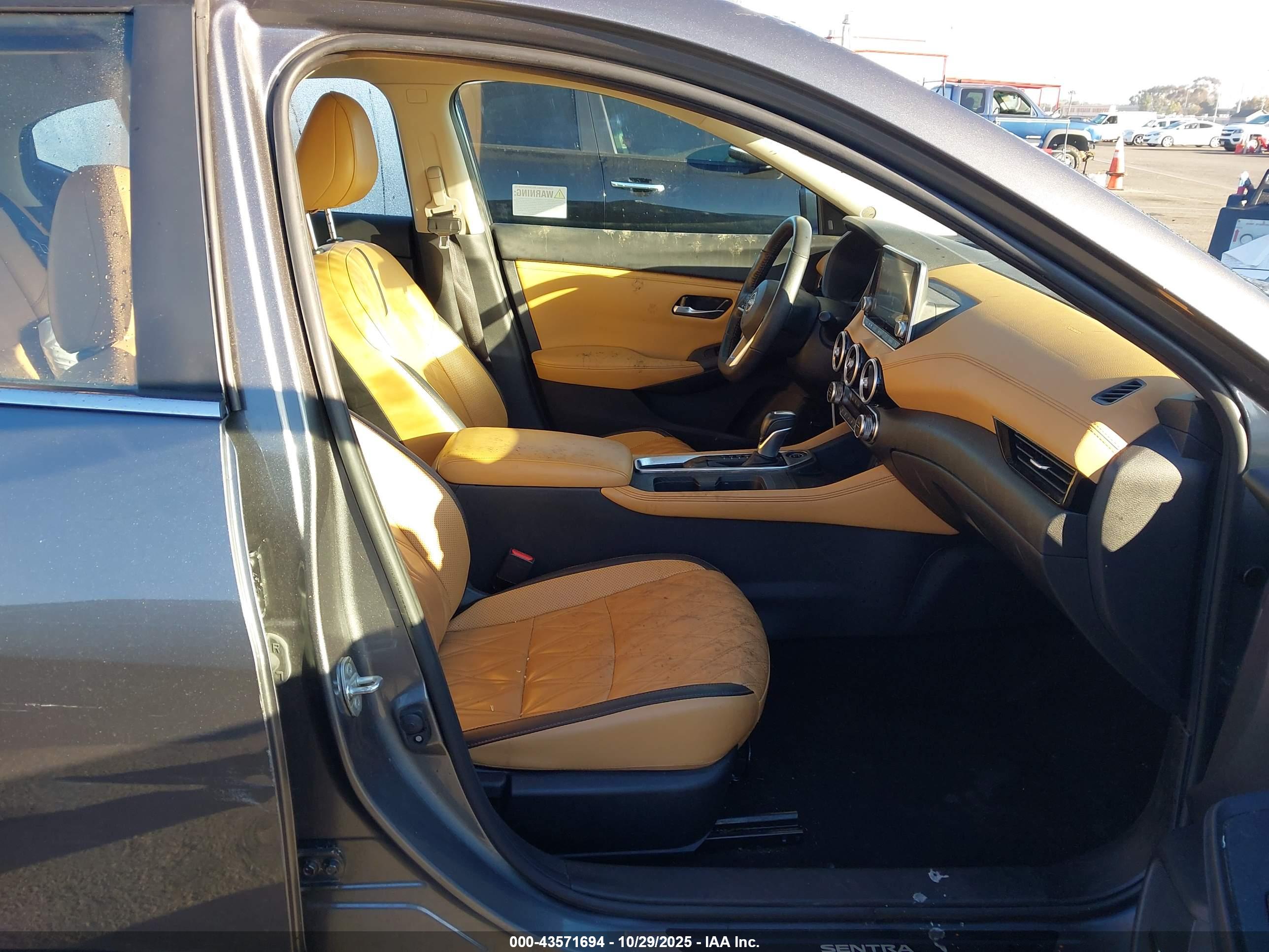 NISSAN SENTRA image 5