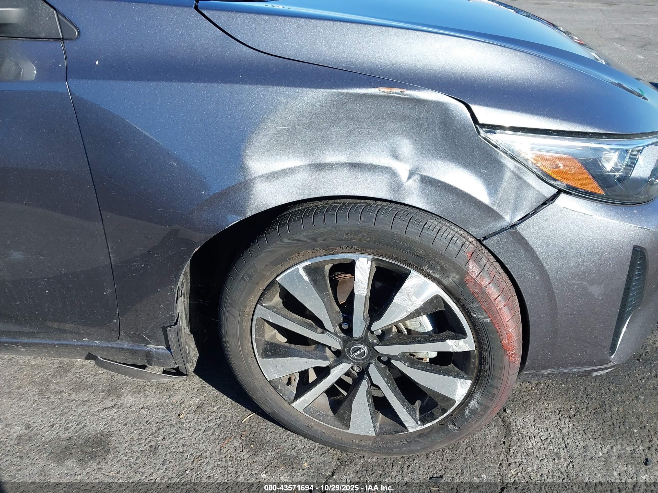 NISSAN SENTRA image 6