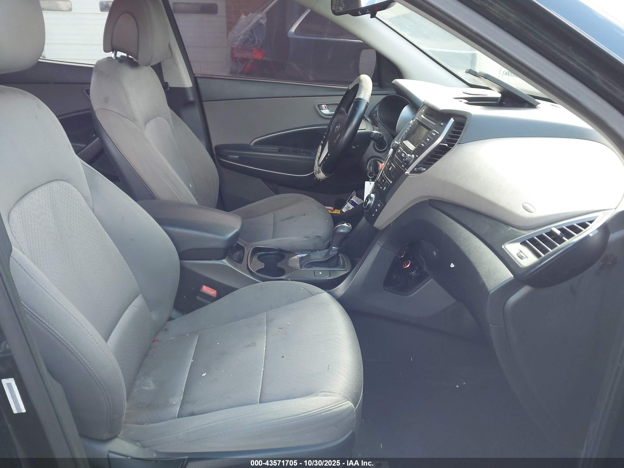 HYUNDAI SANTA image 5
