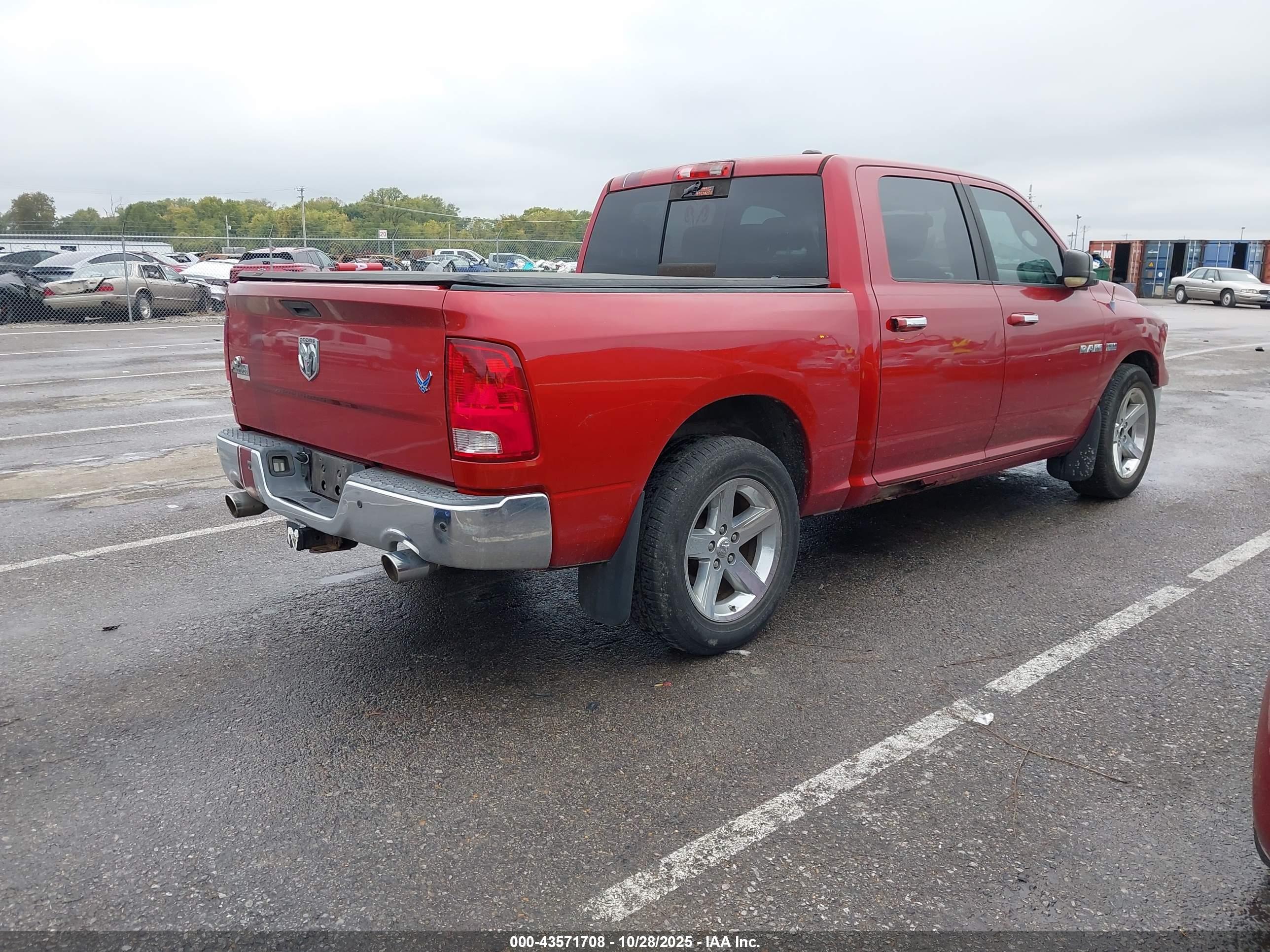 DODGE RAM image 4