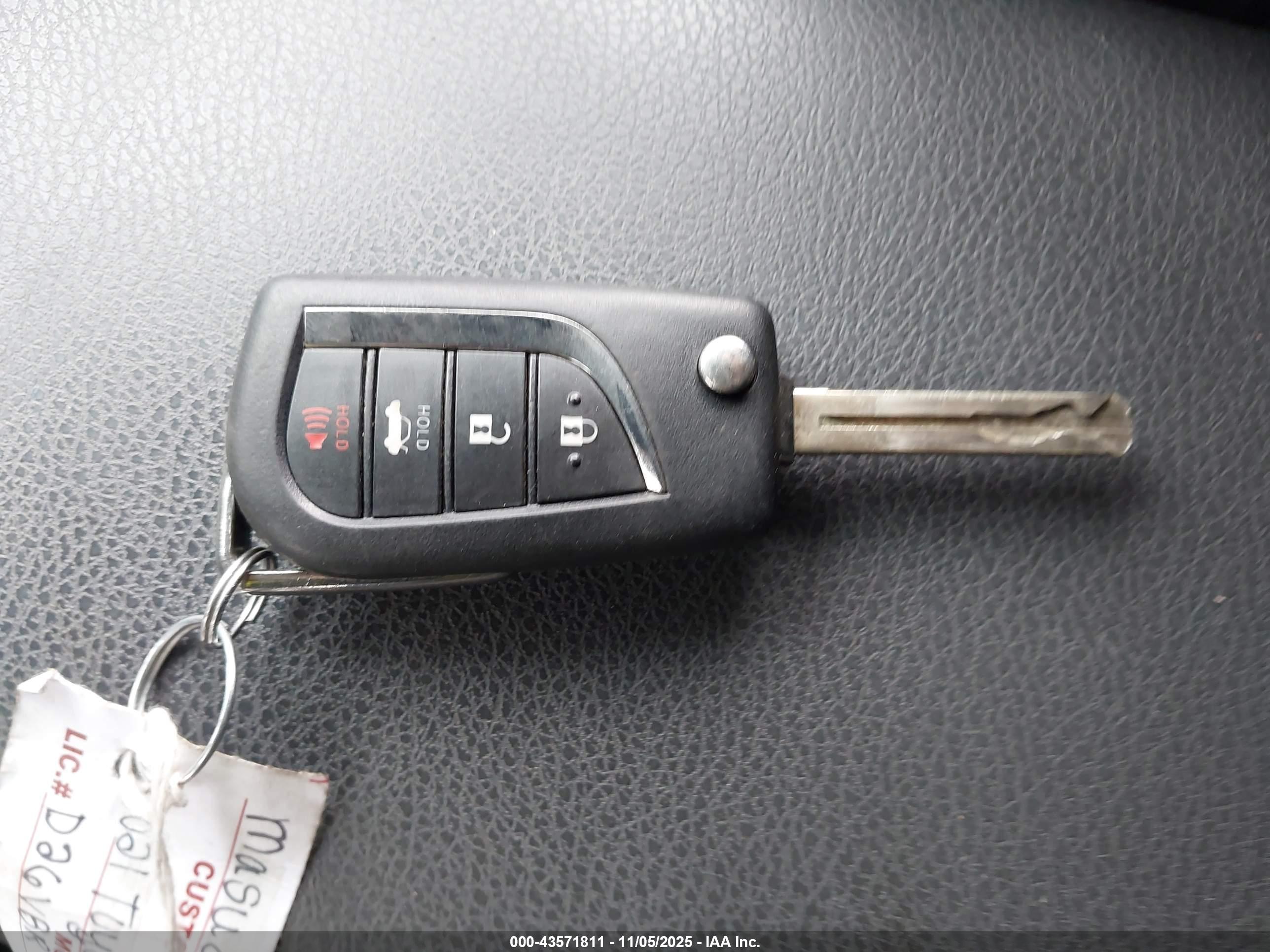 TOYOTA CAMRY image 11