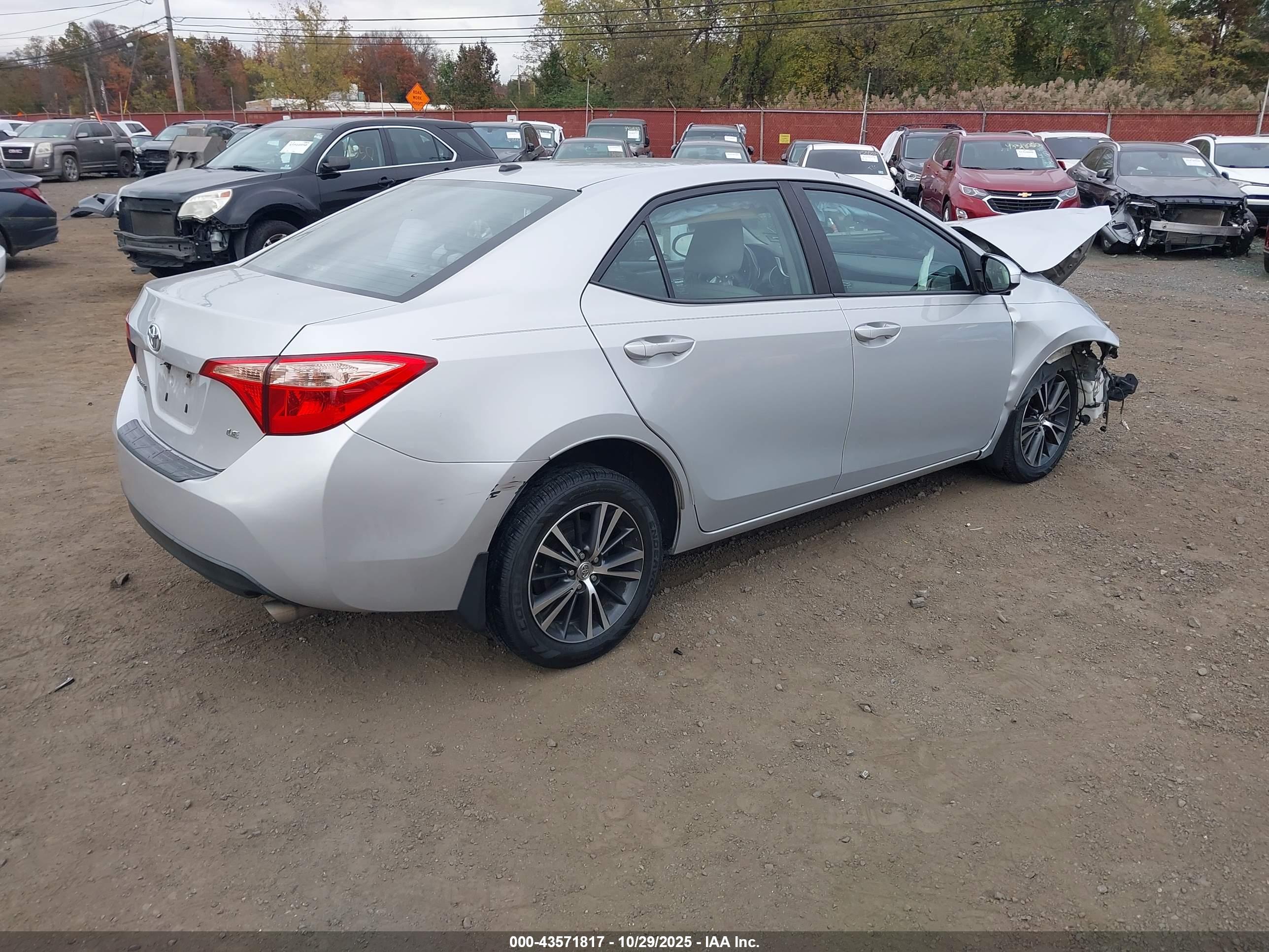 TOYOTA COROLLA image 4