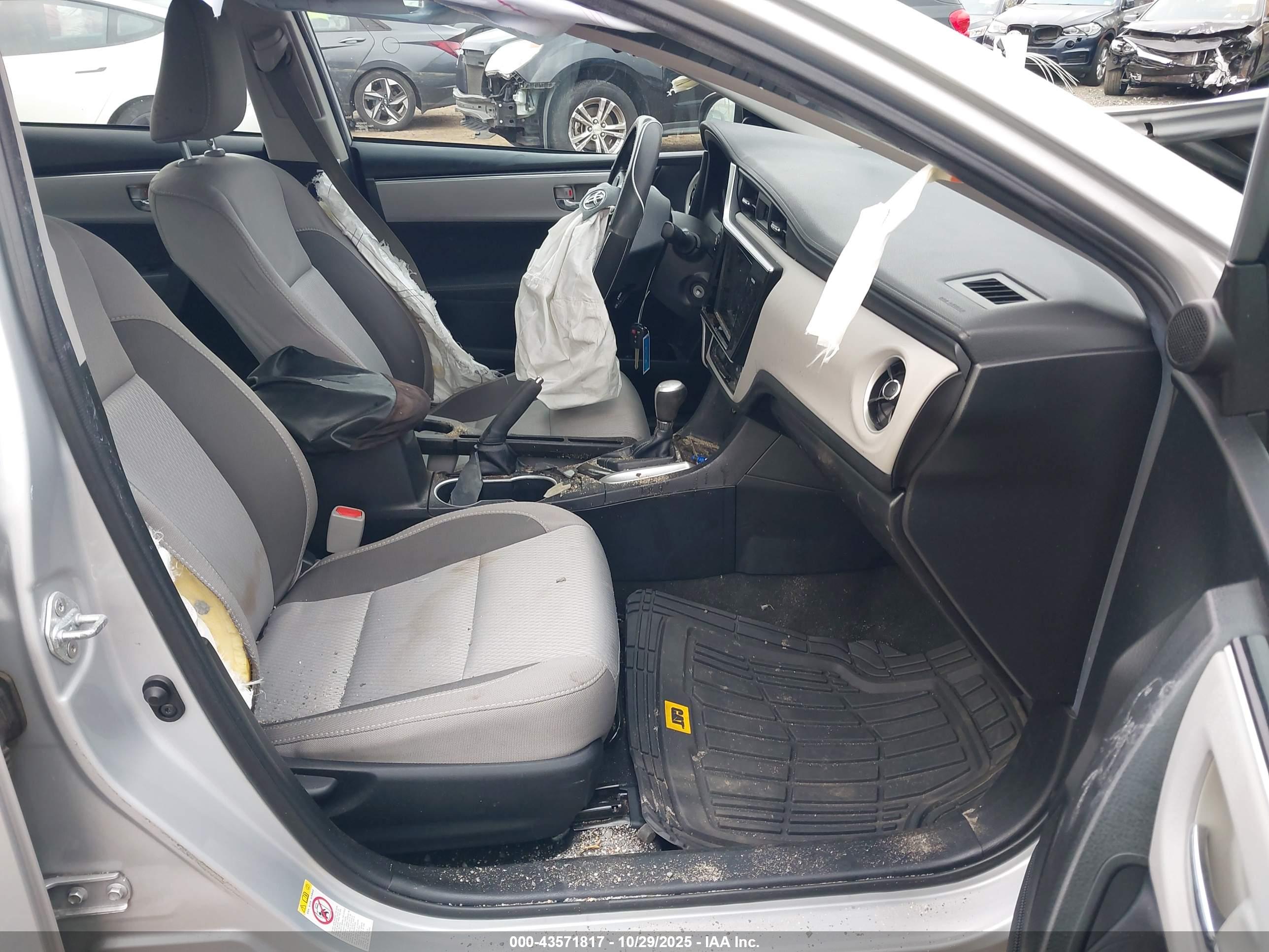 TOYOTA COROLLA image 5